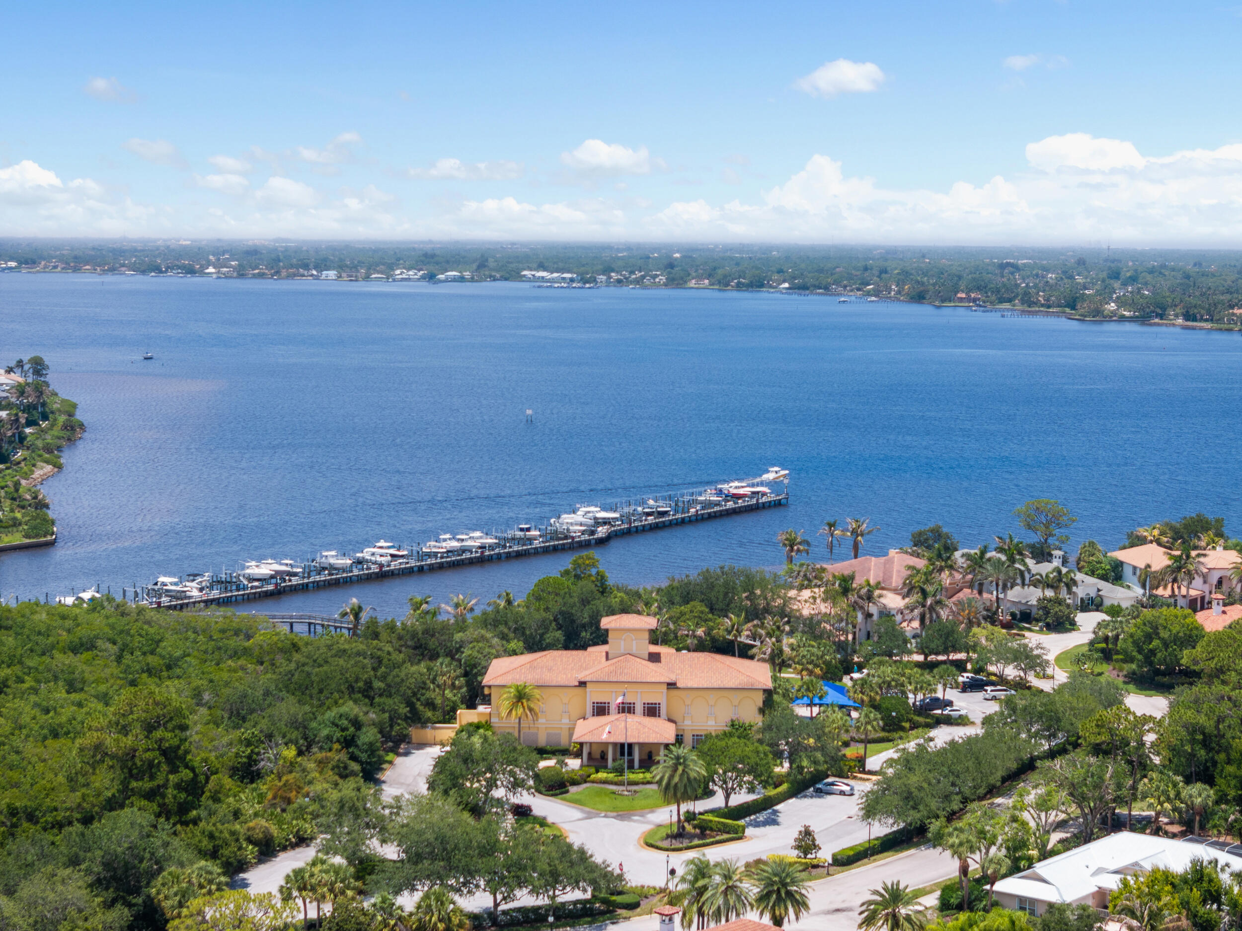 PALM COVE GOLF & YACHT CLUB - Residential