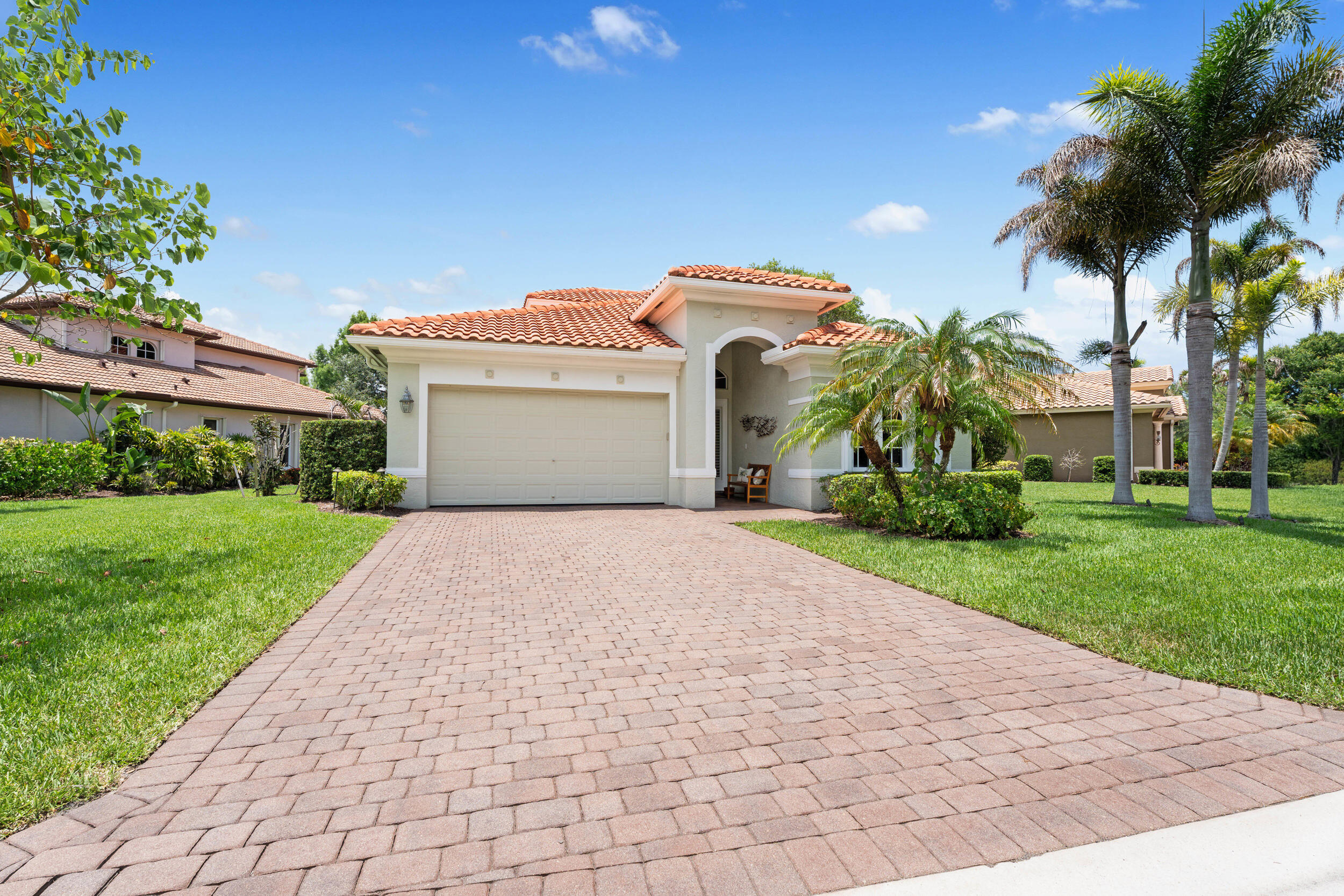 PALM COVE GOLF & YACHT CLUB - Residential