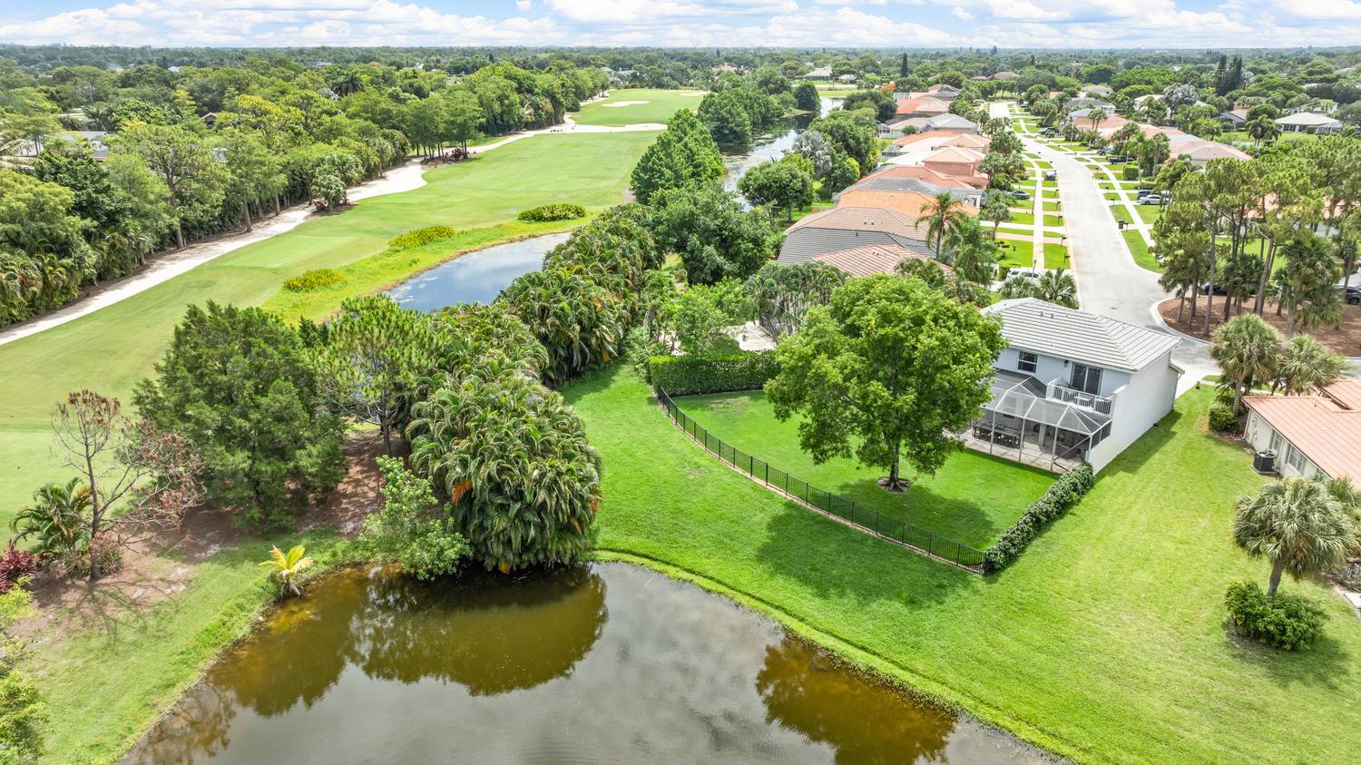 LAKEFIELD OF THE LANDINGS AT WELLINGTON 1 - Residential