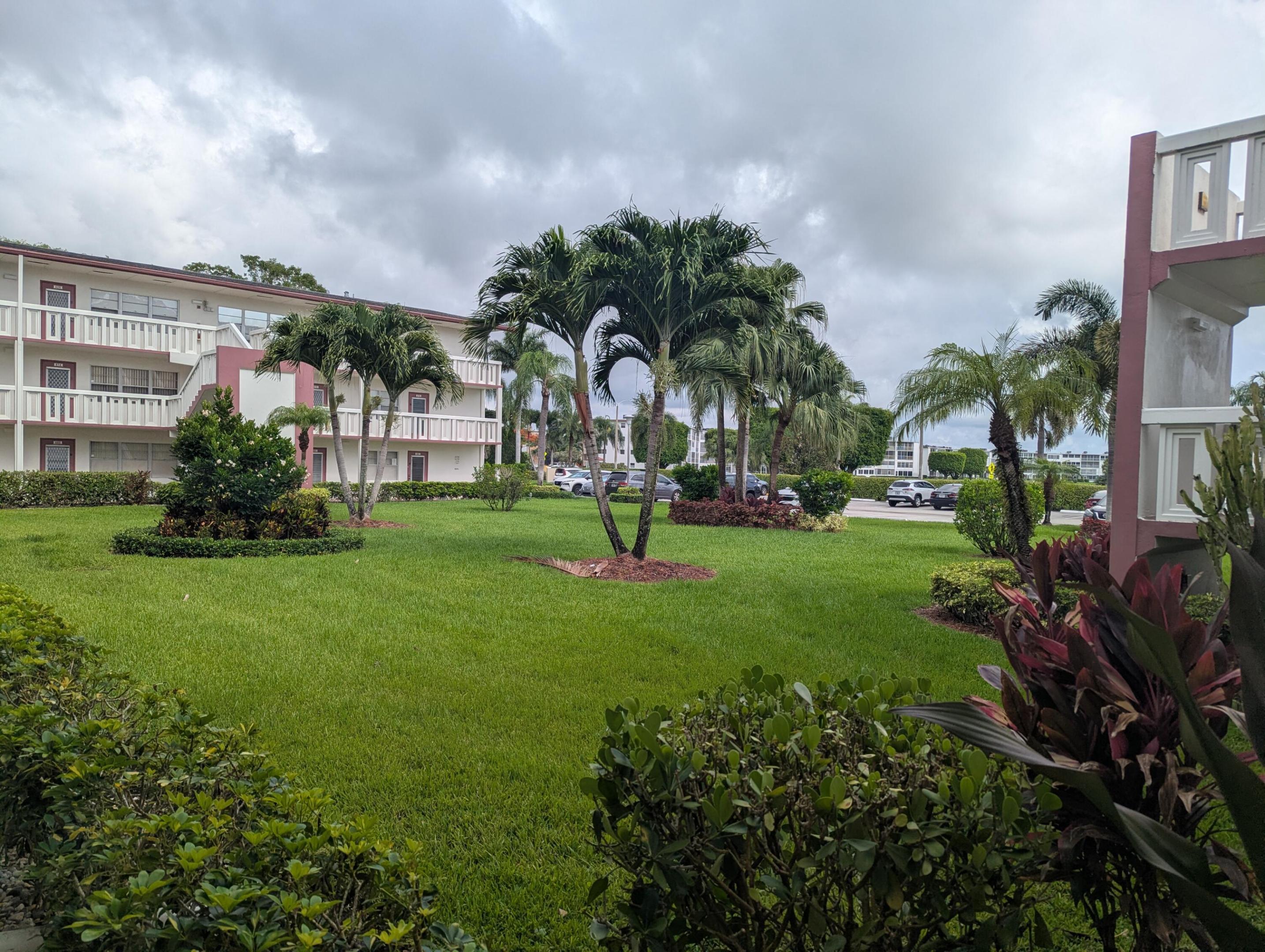 FANSHAW AT CENTURY VILLAGE CONDO - Residential