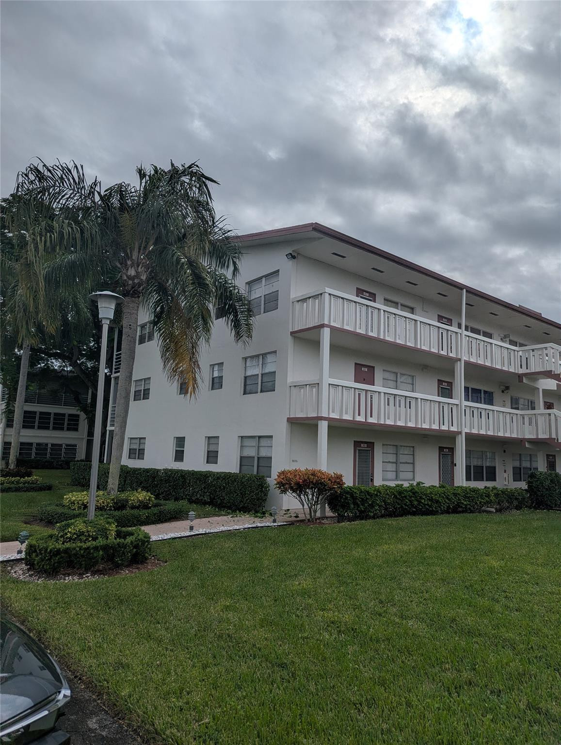 FANSHAW AT CENTURY VILLAGE CONDO - Residential