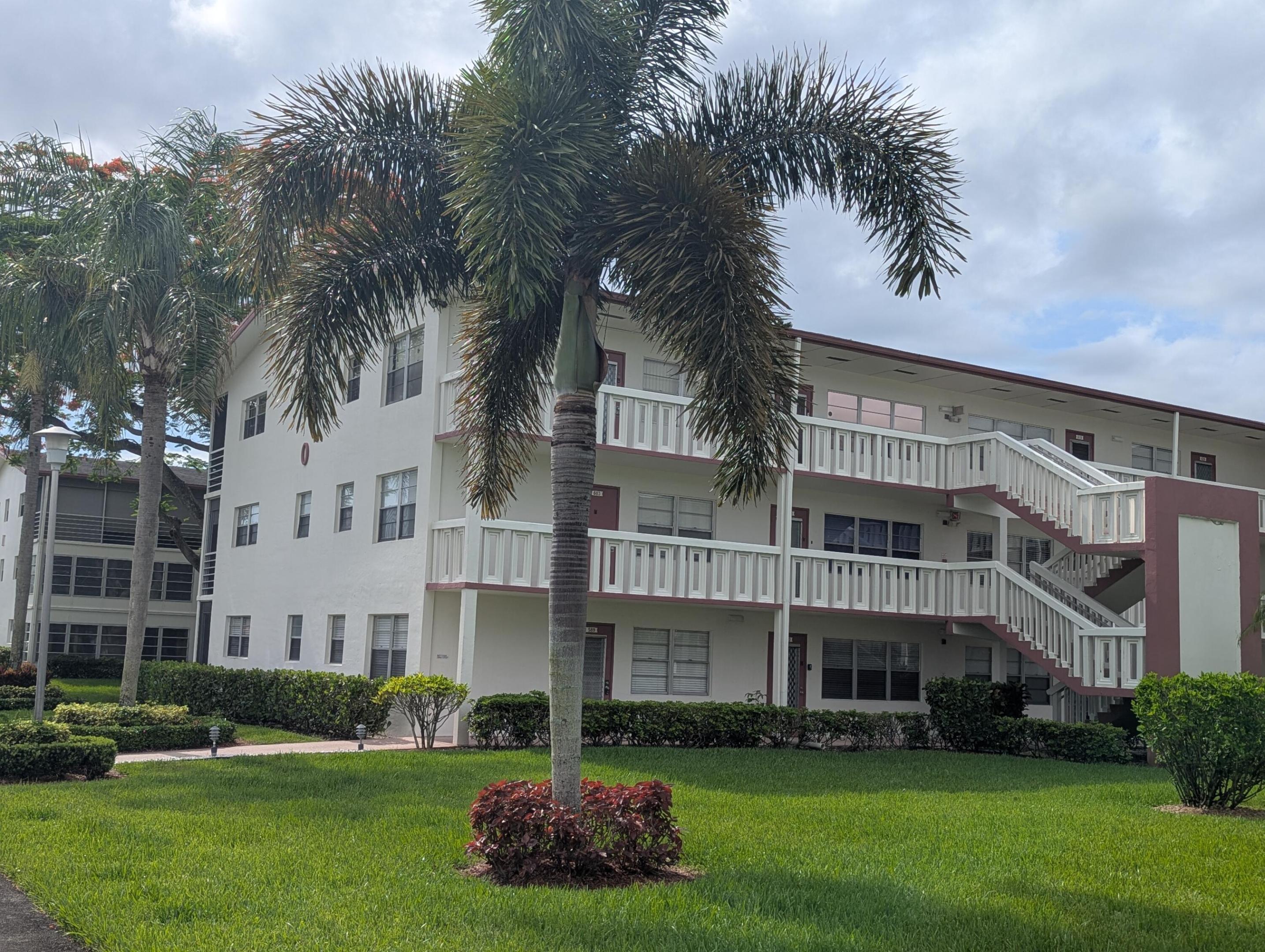 FANSHAW AT CENTURY VILLAGE CONDO - Residential