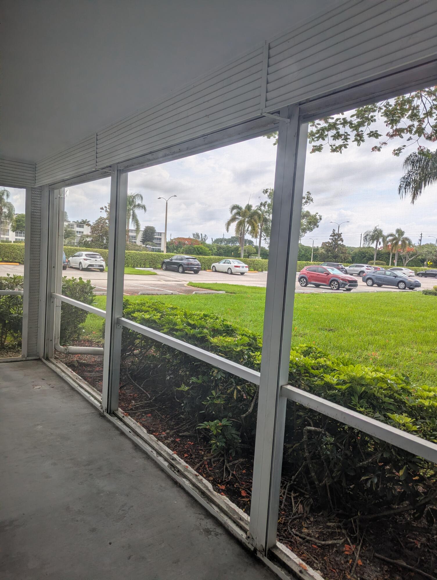 FANSHAW AT CENTURY VILLAGE CONDO - Residential