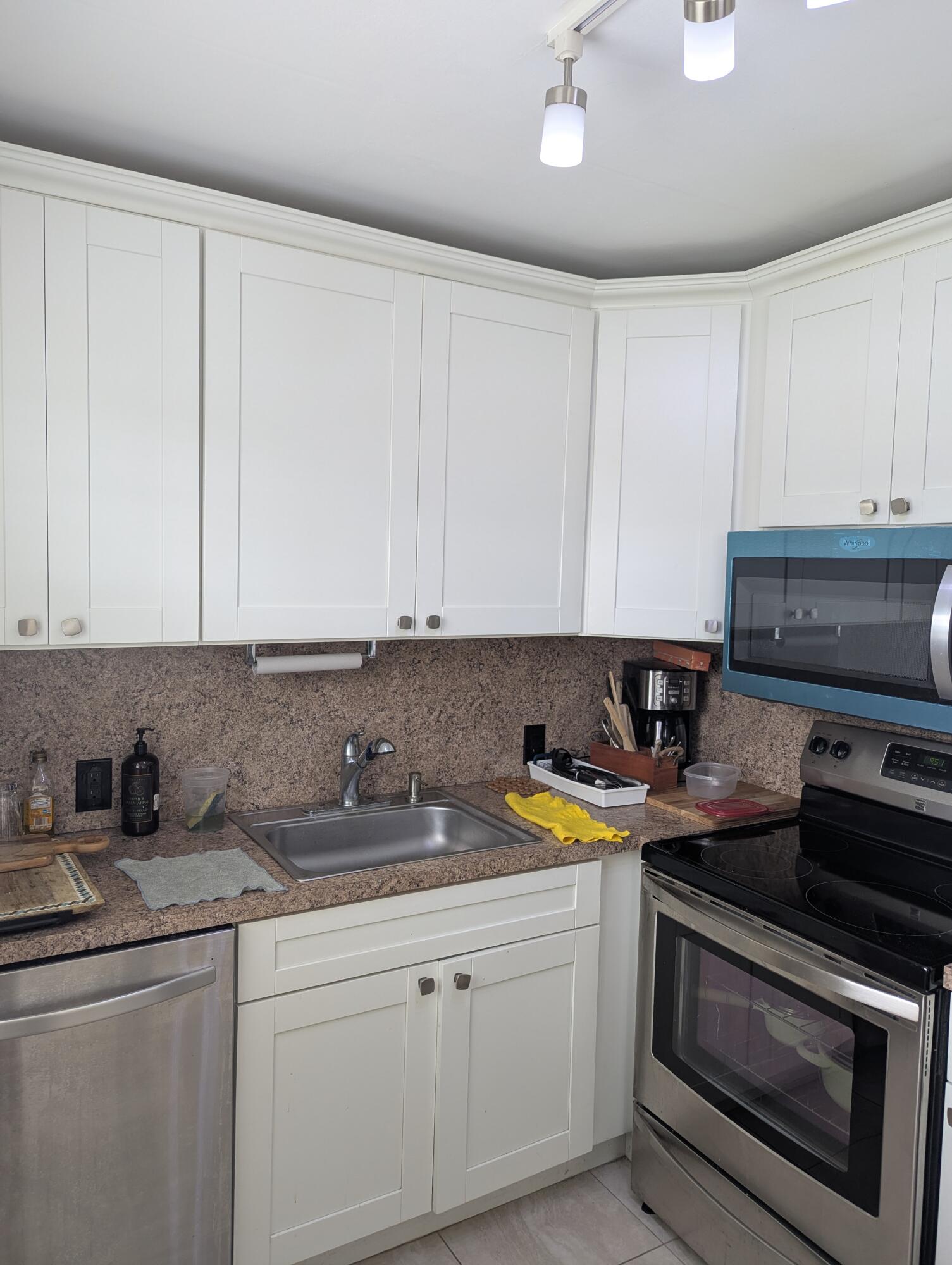 FANSHAW AT CENTURY VILLAGE CONDO - Residential