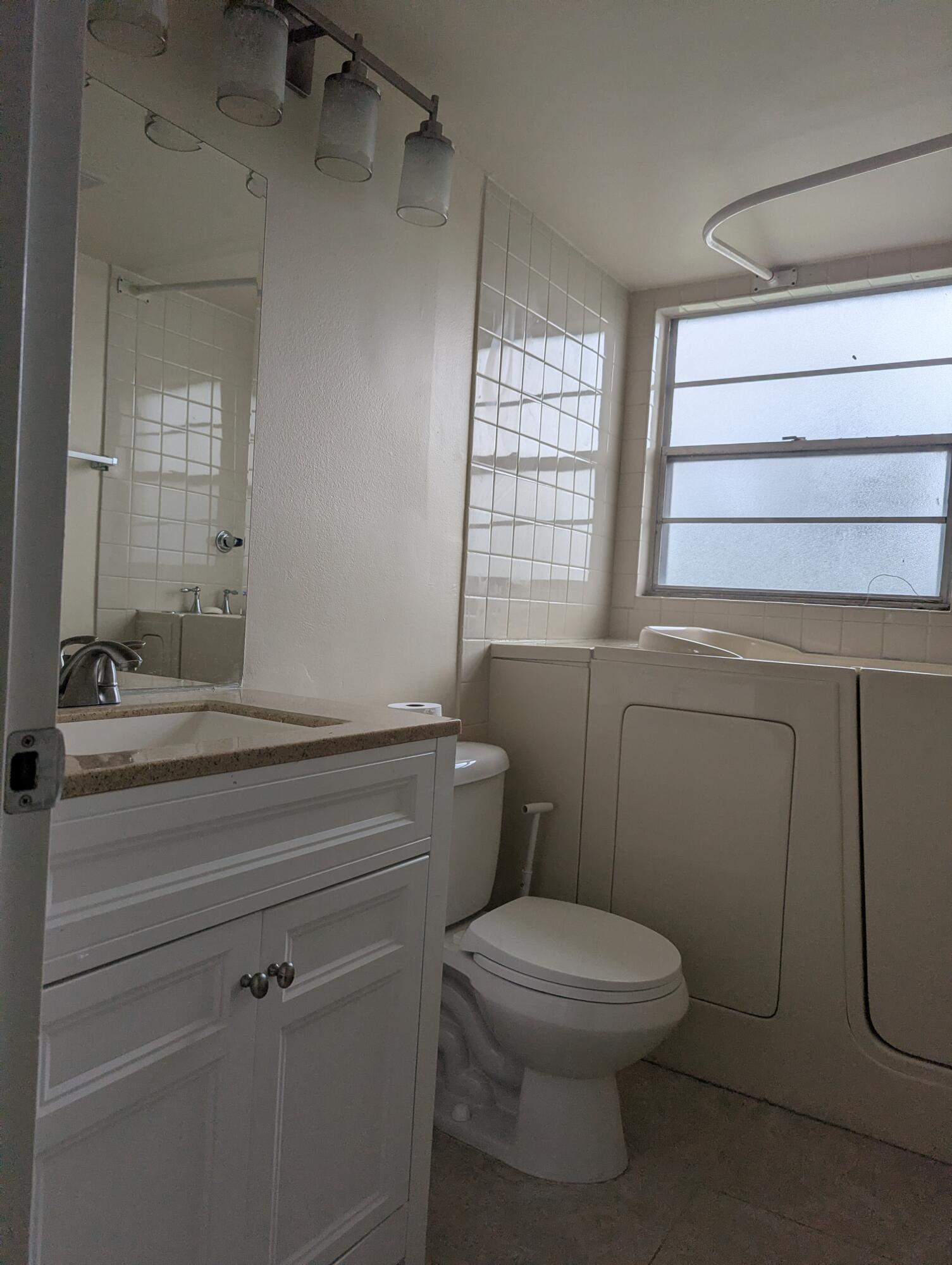 FANSHAW AT CENTURY VILLAGE CONDO - Residential