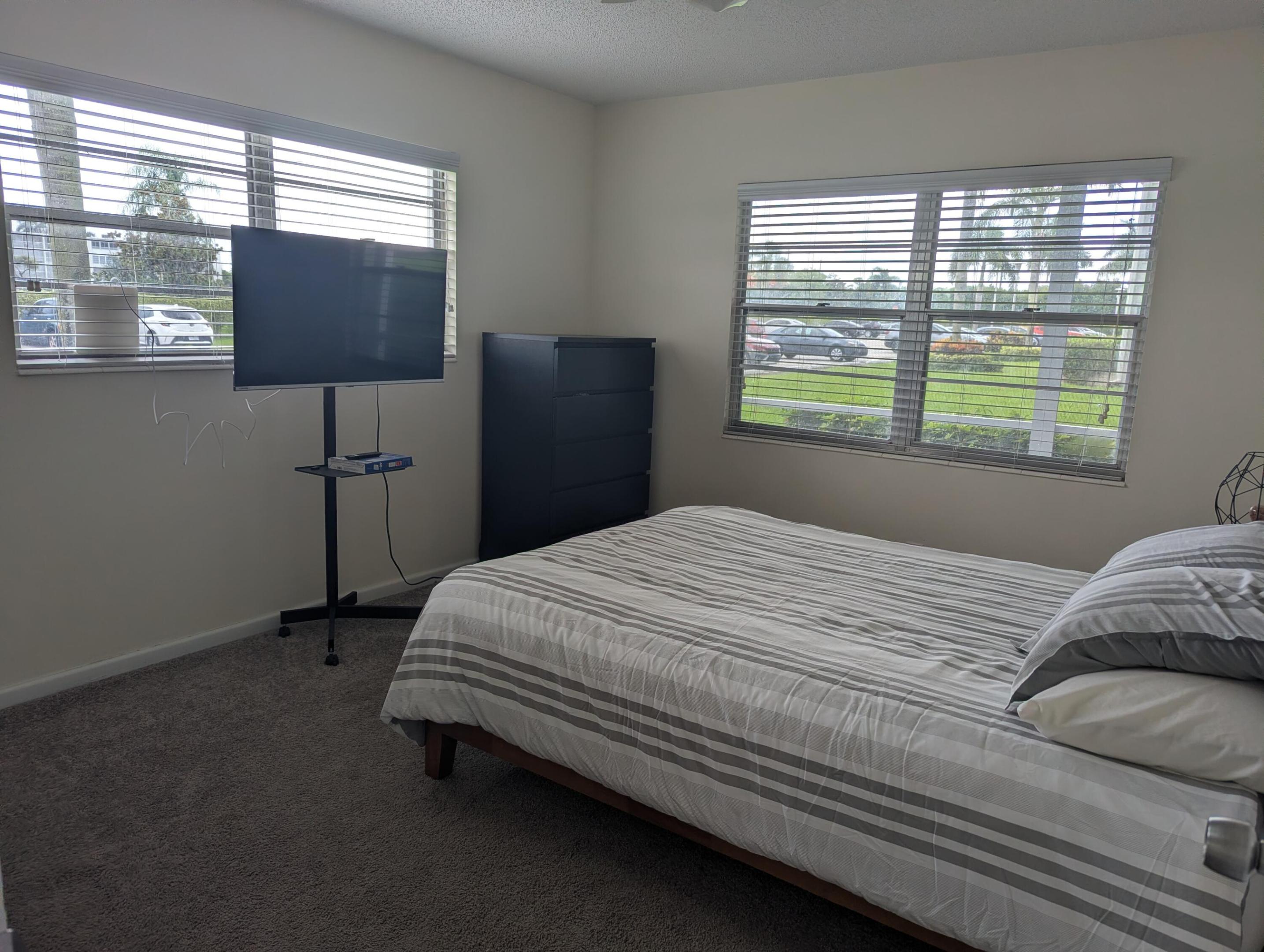FANSHAW AT CENTURY VILLAGE CONDO - Residential