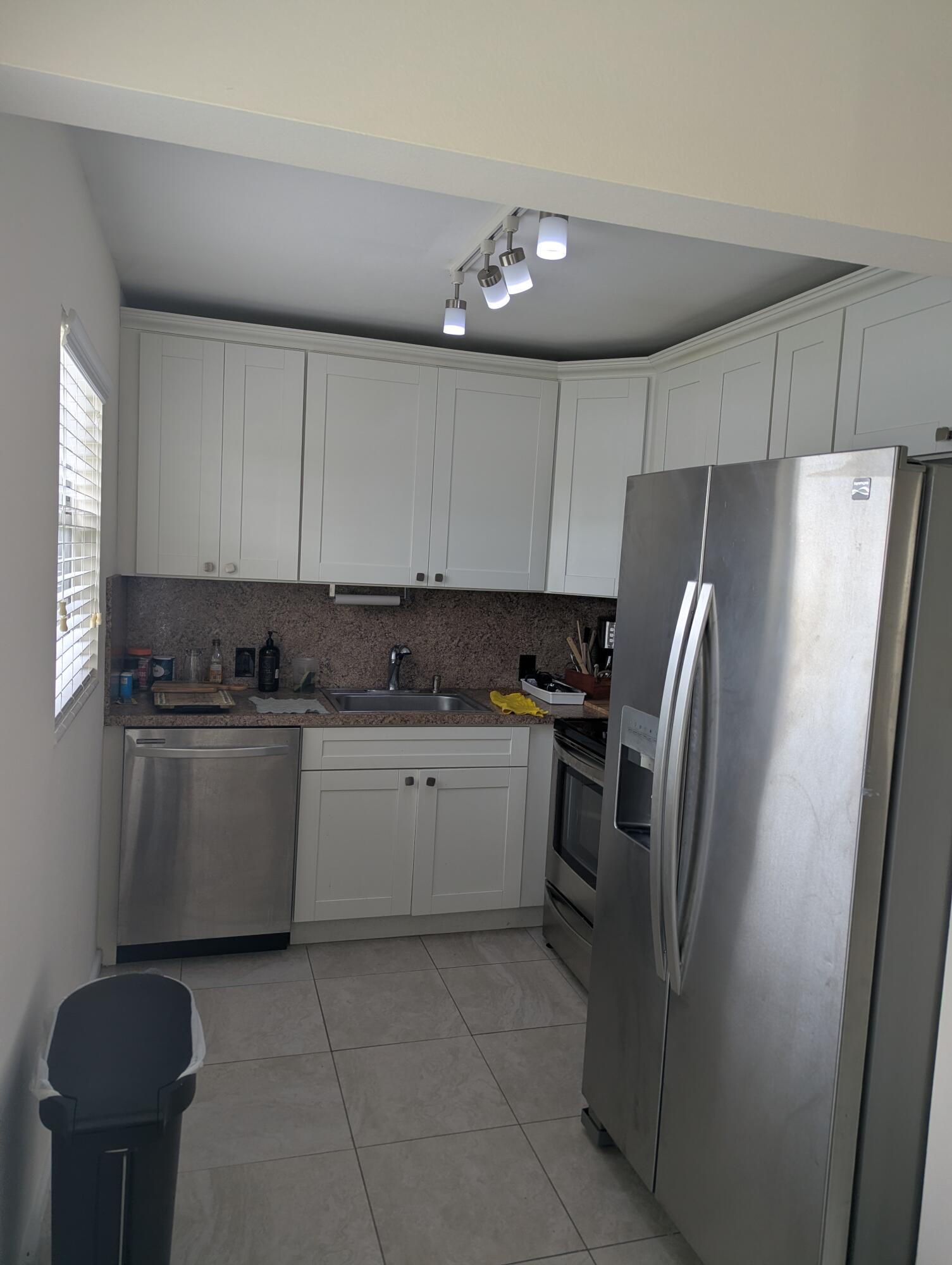 FANSHAW AT CENTURY VILLAGE CONDO - Residential