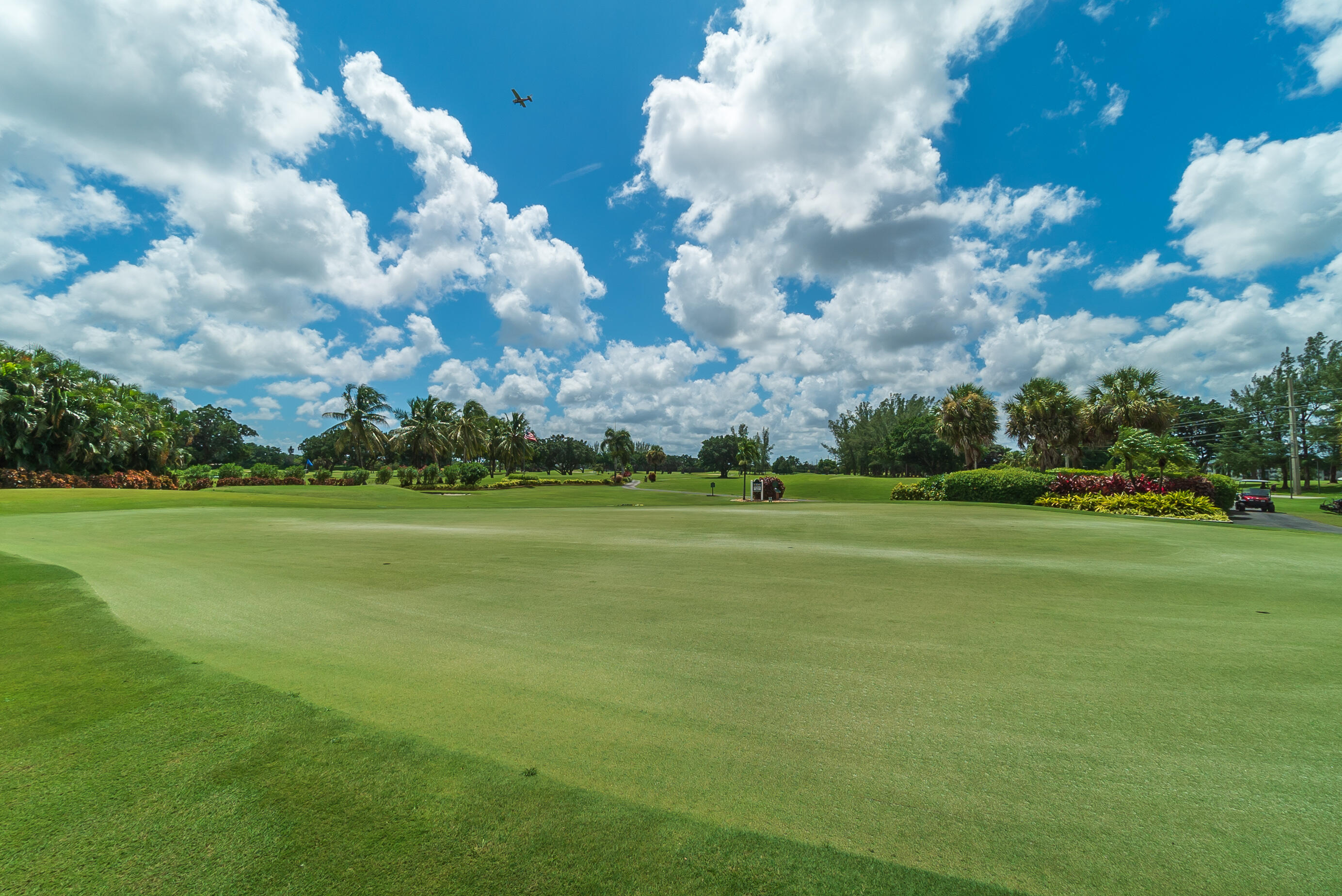 HOLLYBROOK GOLF & TENNIS CLUB - Residential