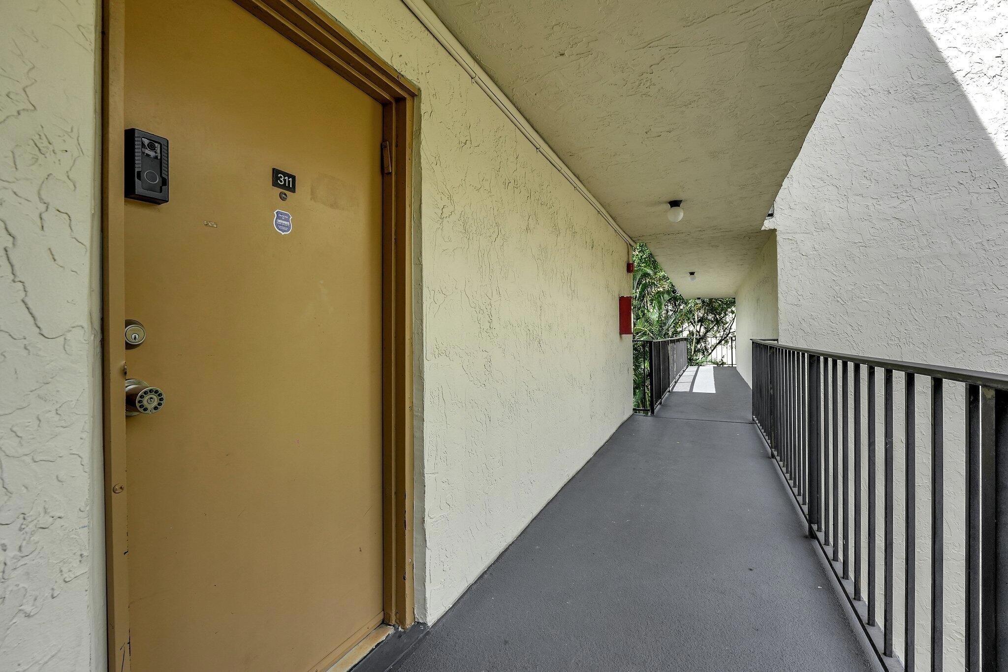 GATE THREE CONDO - Residential