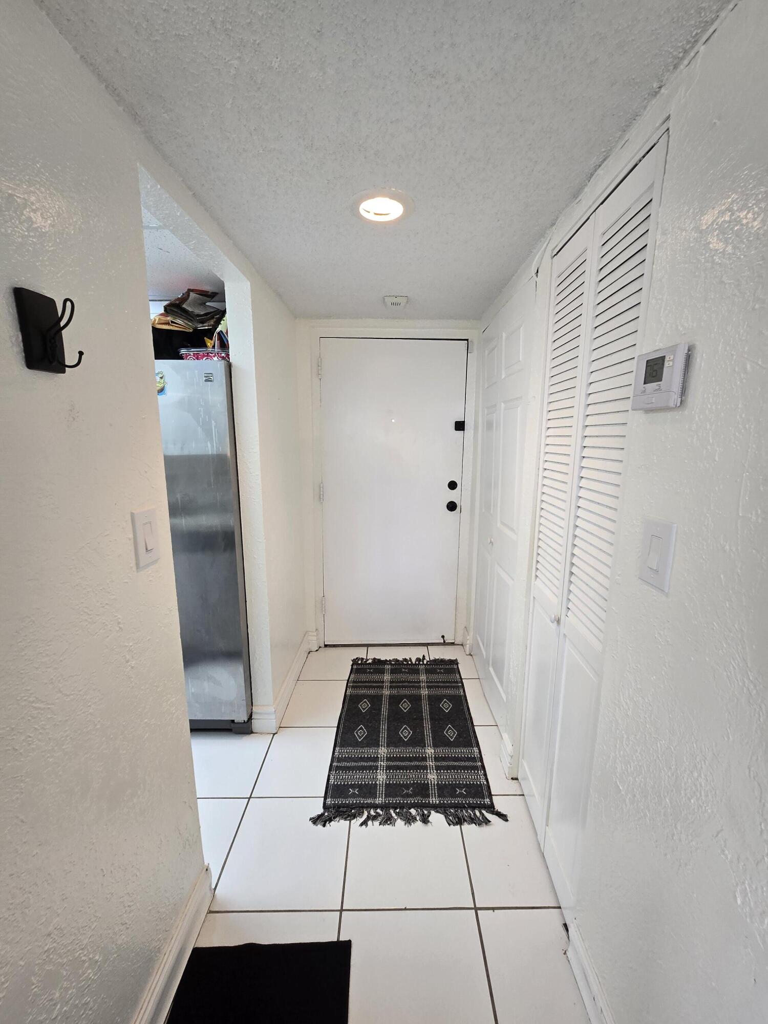 GATE THREE CONDO - Residential