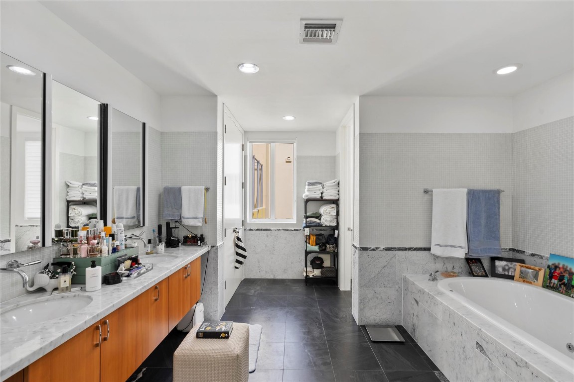 AQUA AT ALLISON ISLAND - Residential