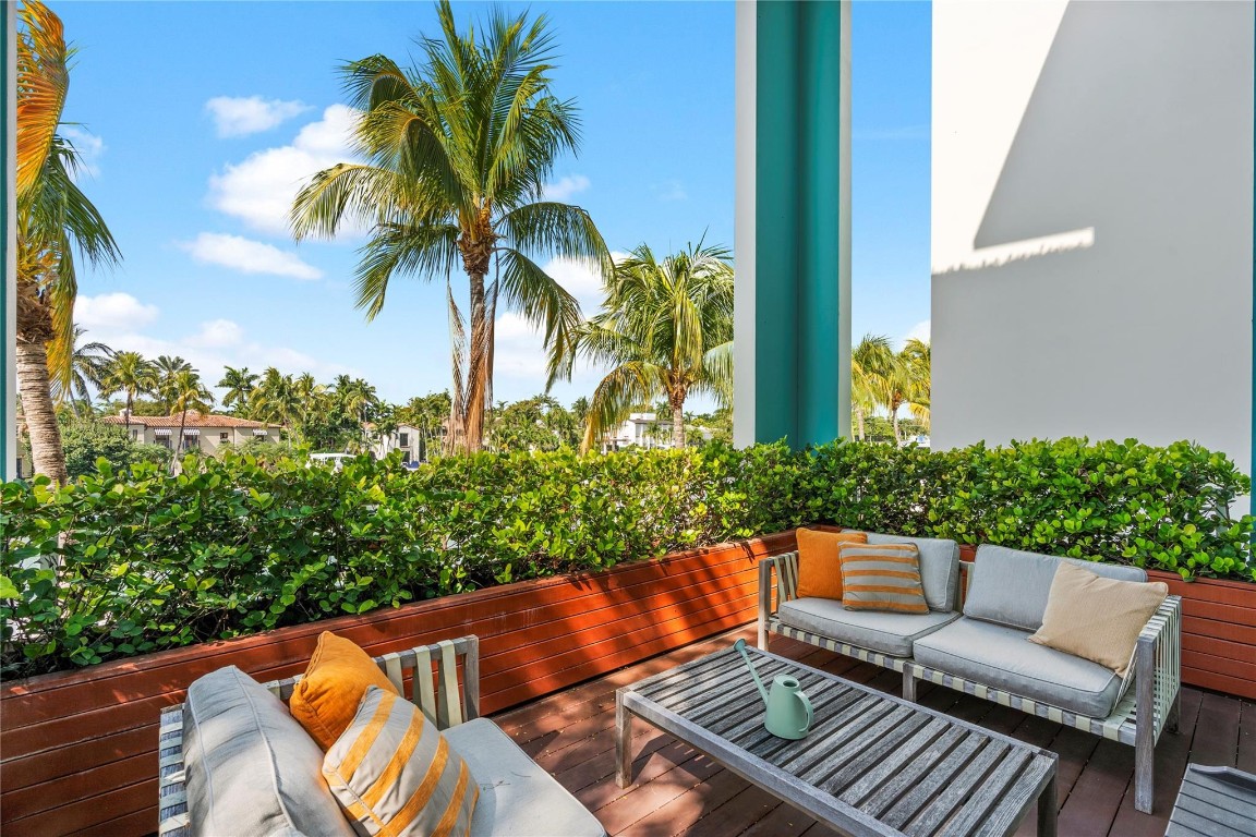 AQUA AT ALLISON ISLAND - Residential