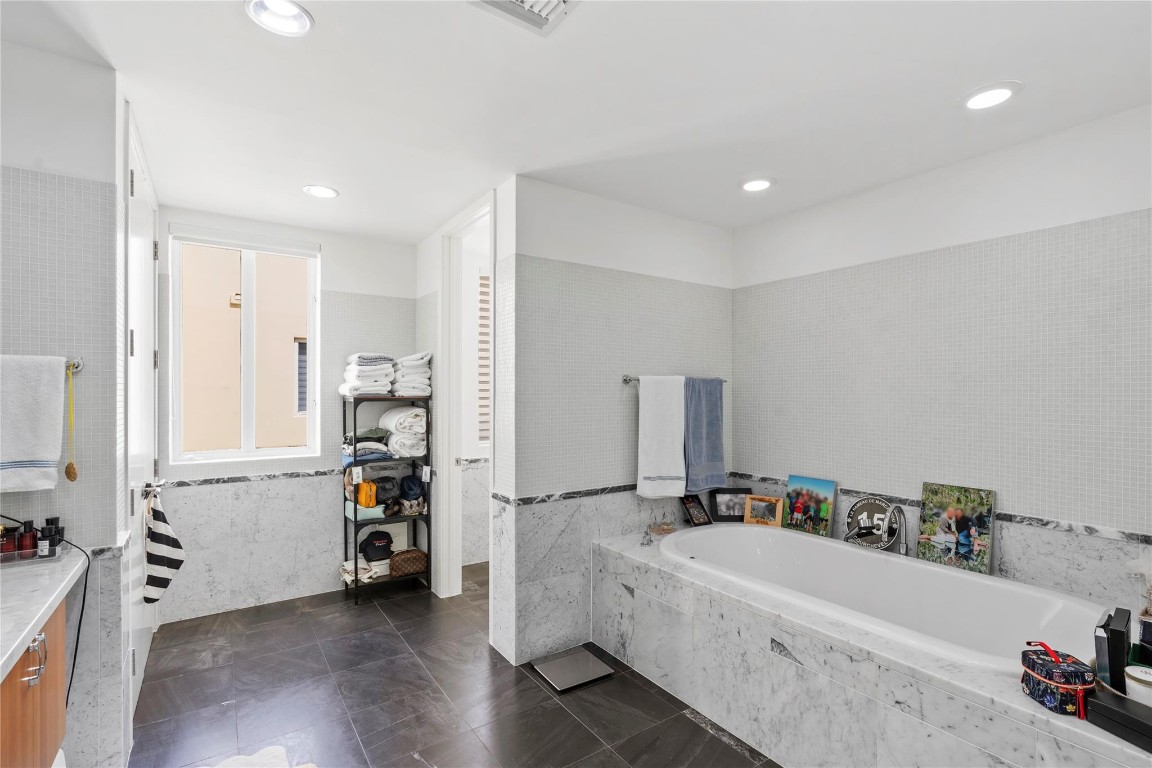AQUA AT ALLISON ISLAND - Residential