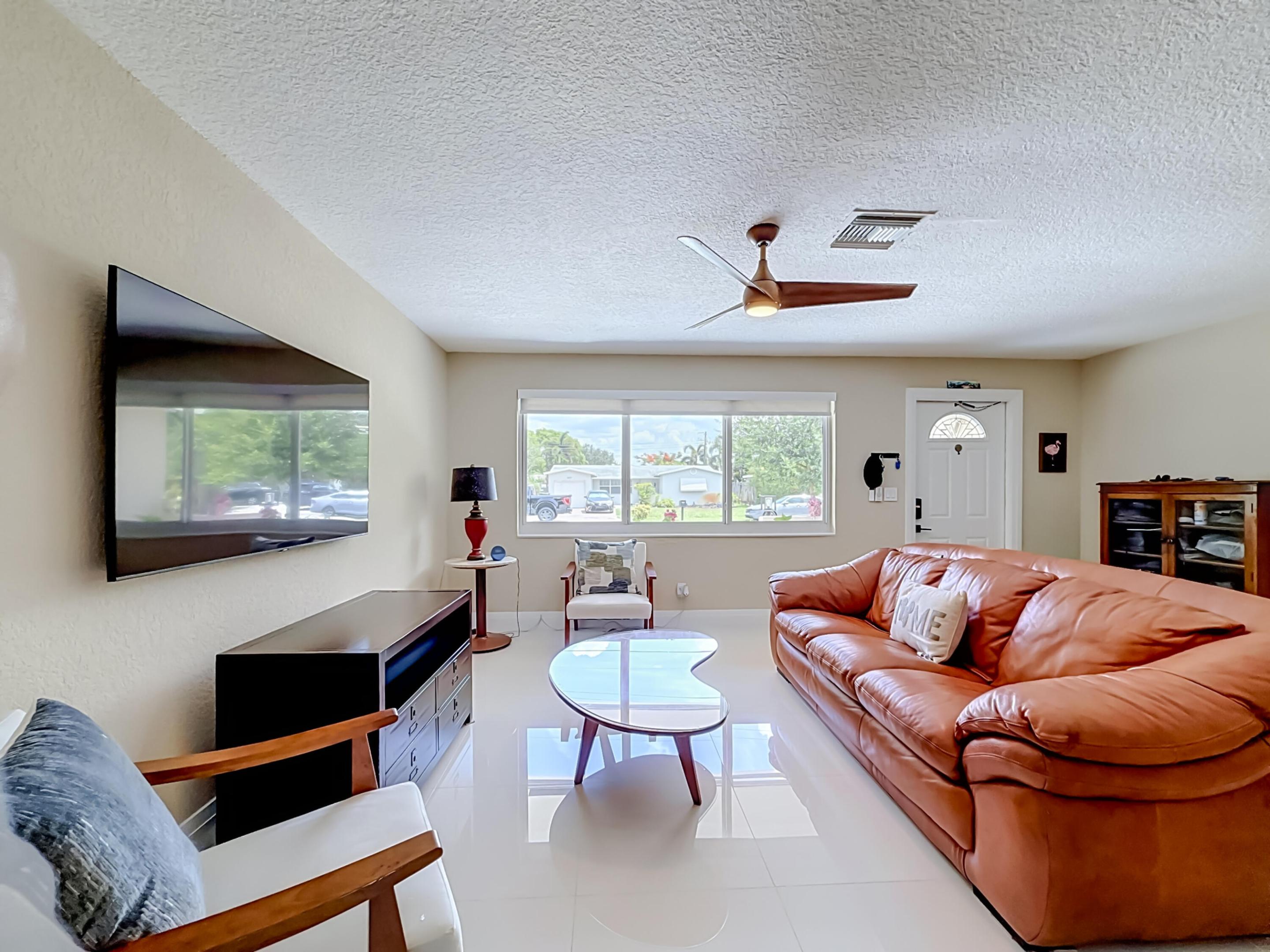 SUMMERTIME ISLES - Residential