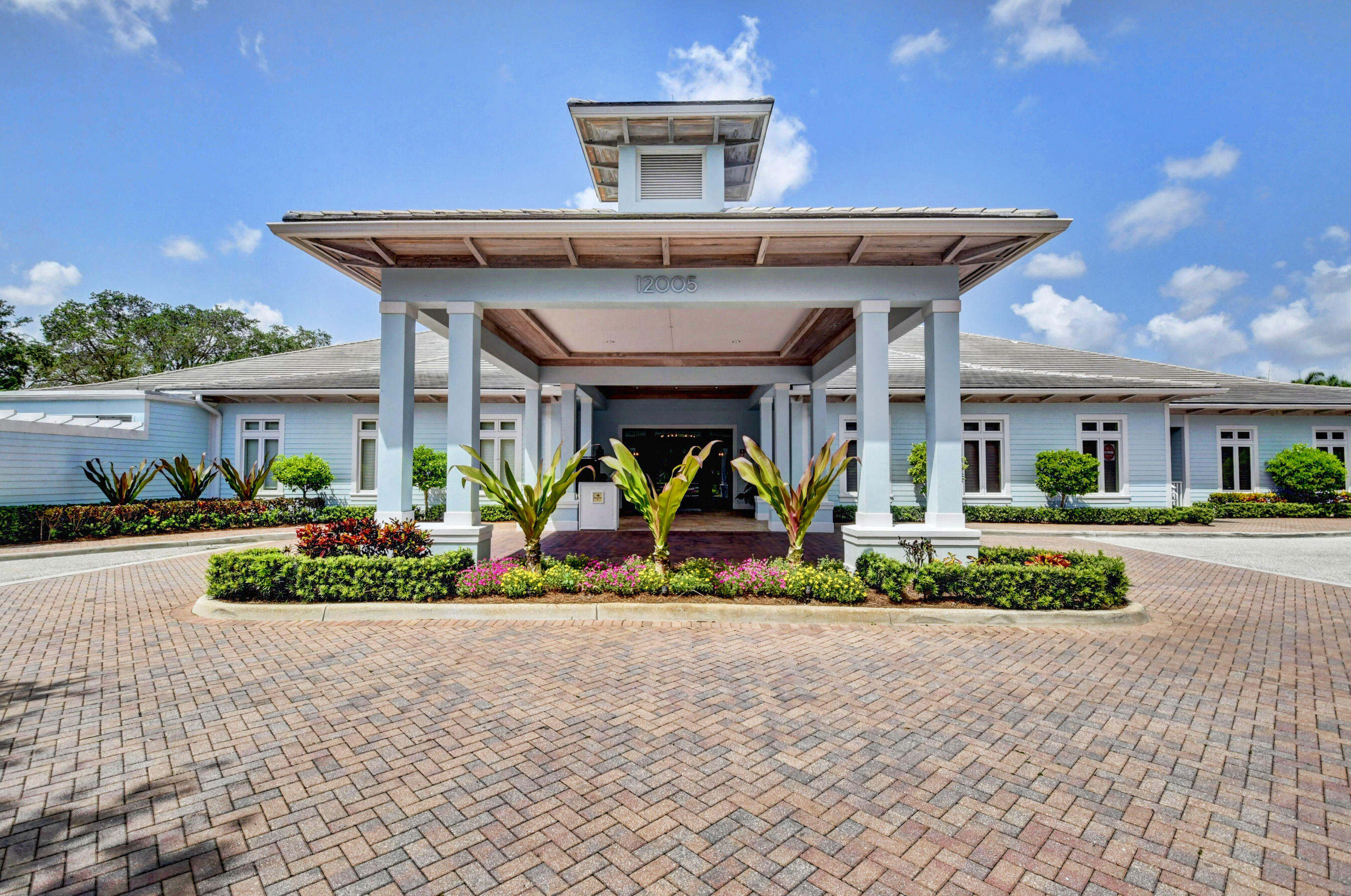 DELRAY DUNES HOLLY VILLAS CONDO - Residential