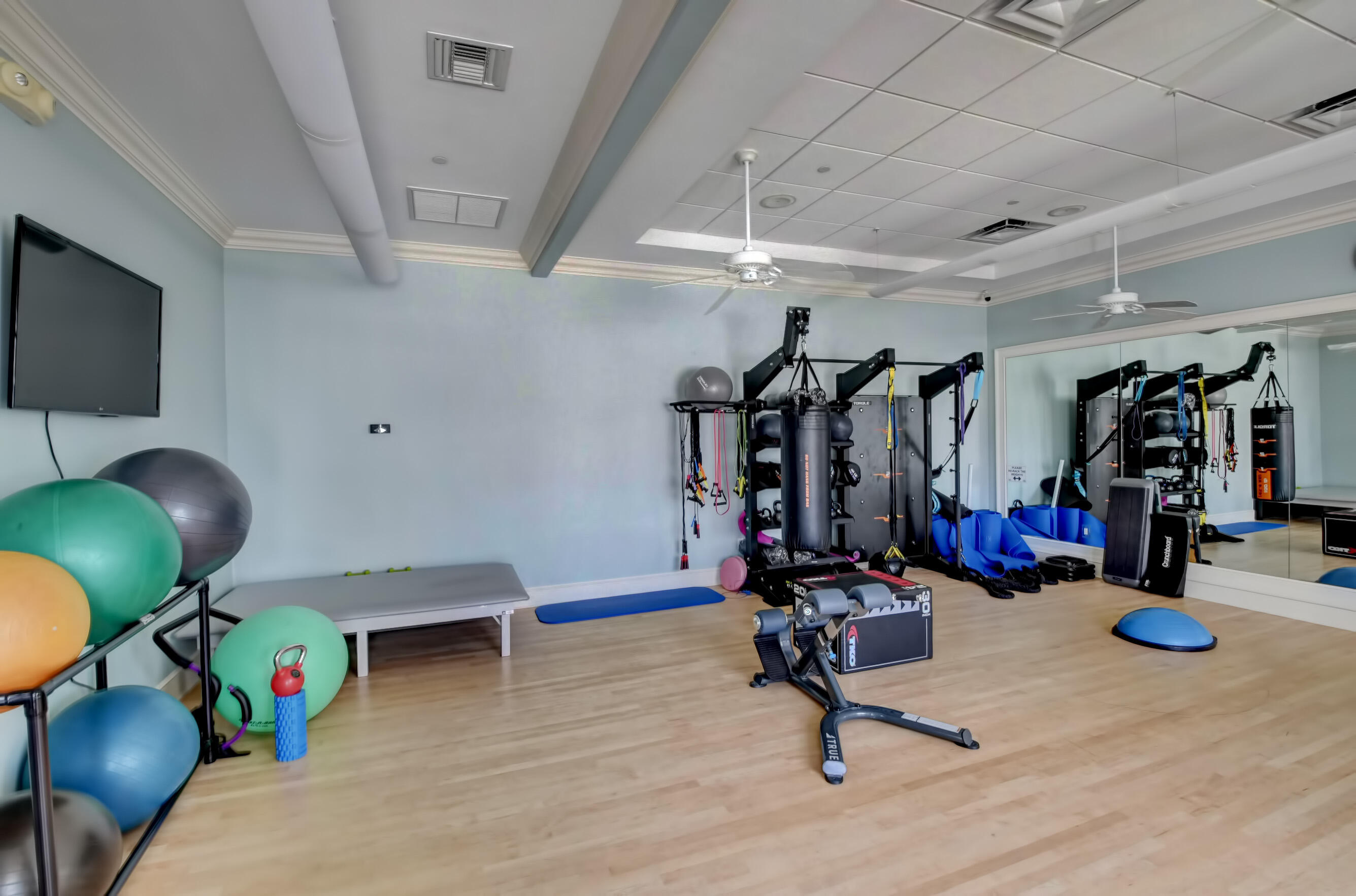 DELRAY DUNES HOLLY VILLAS CONDO - Residential