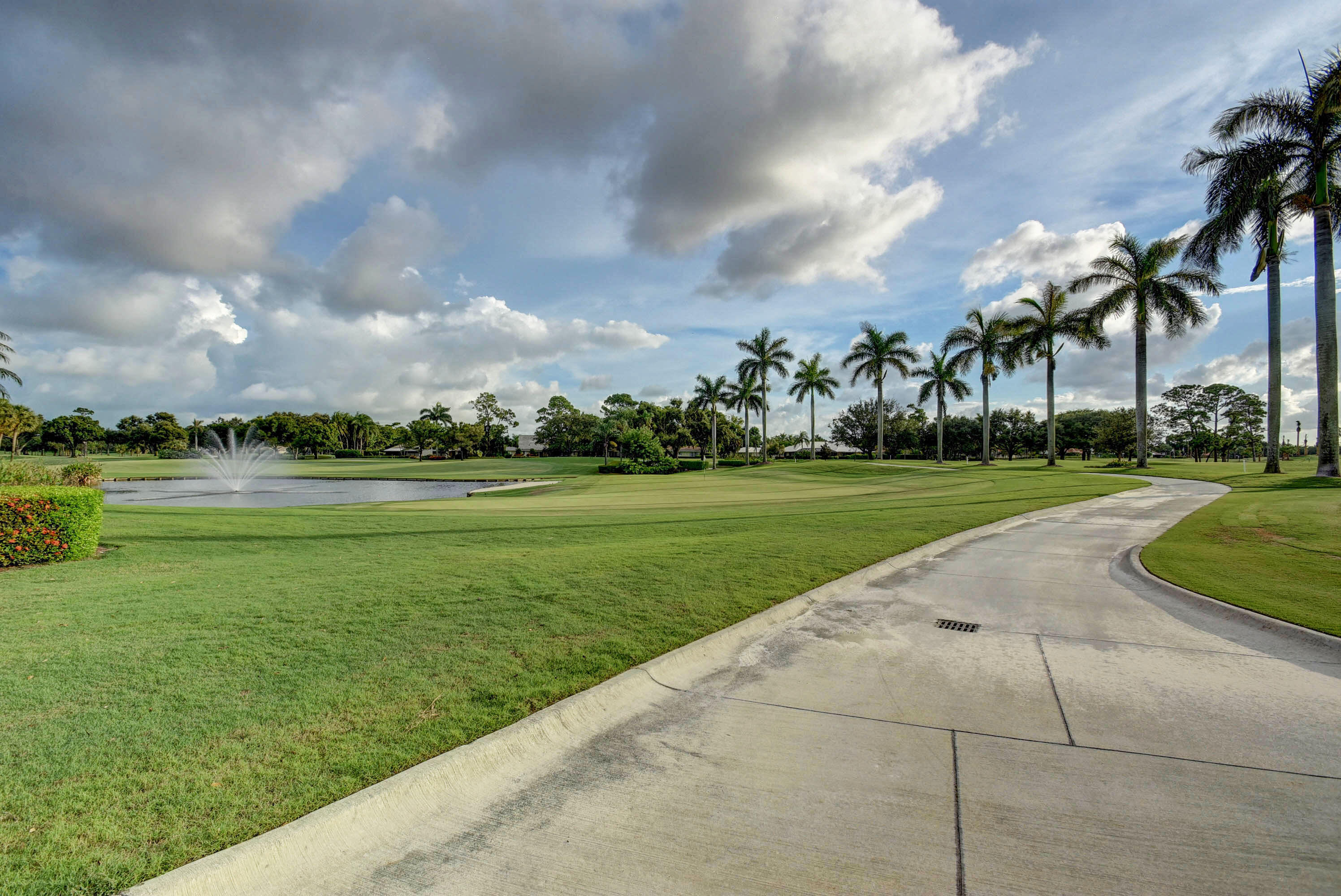 DELRAY DUNES HOLLY VILLAS CONDO - Residential