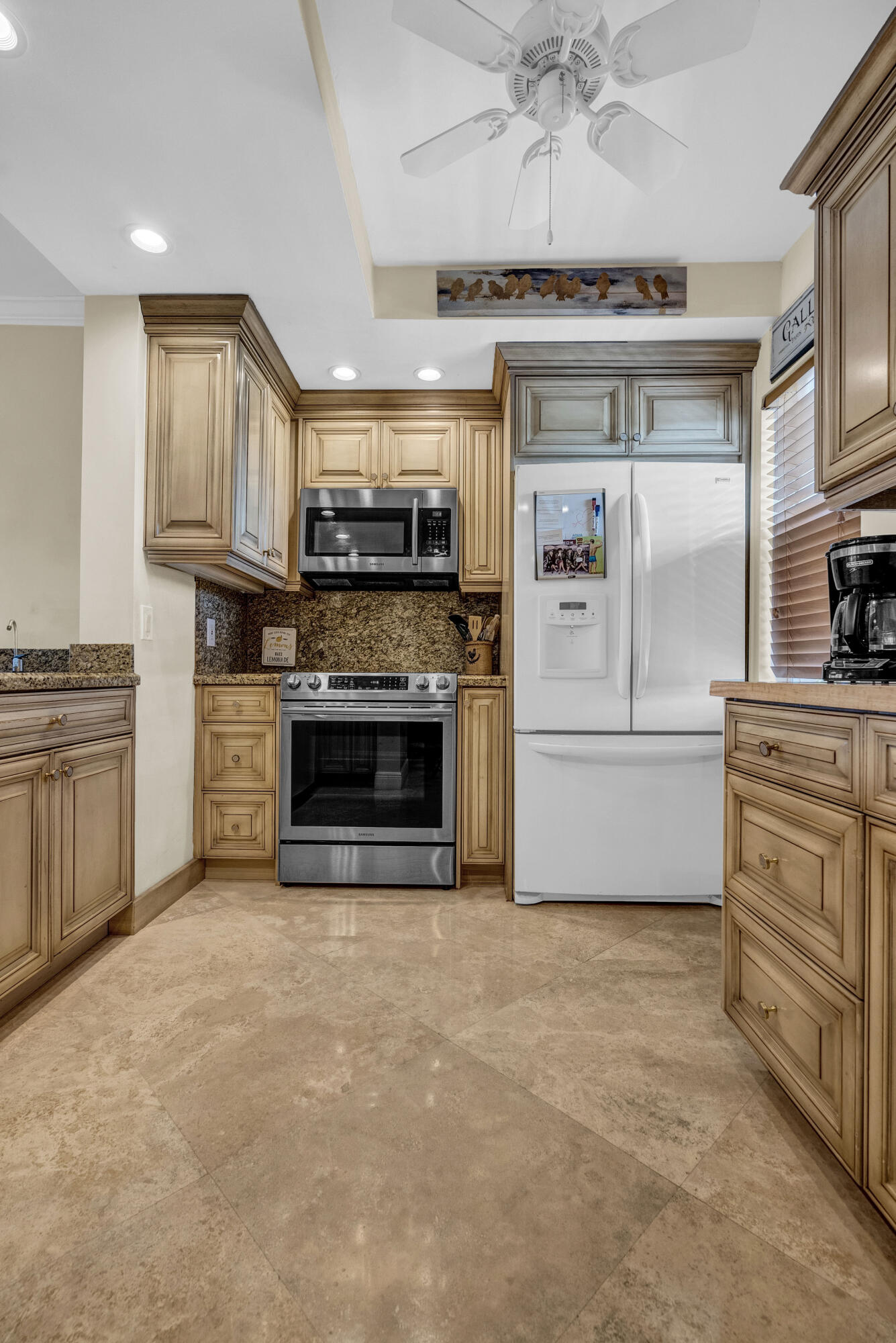 NO 1 PALM-AIRE AT CORAL KEY - Residential