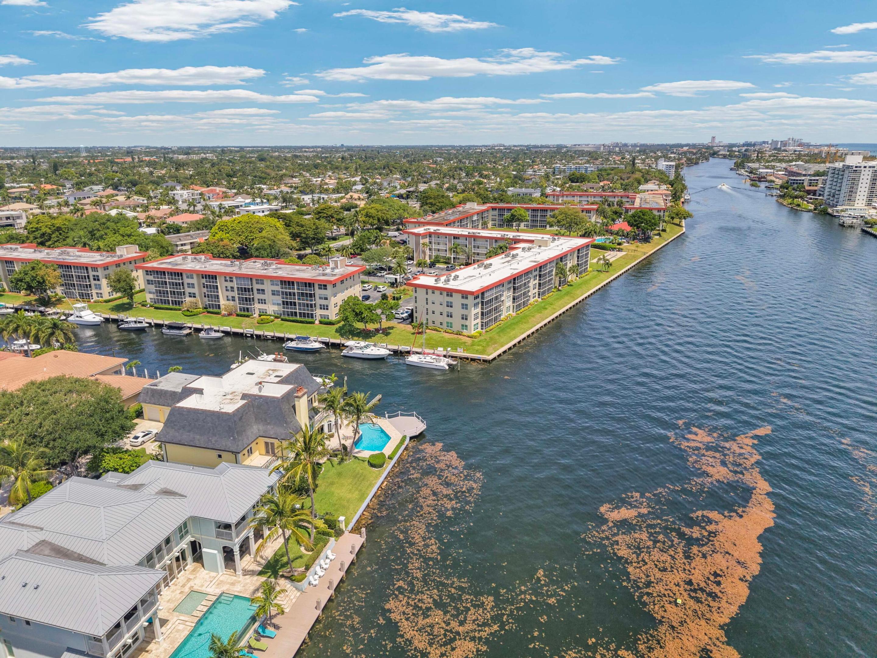 NO 1 PALM-AIRE AT CORAL KEY - Residential