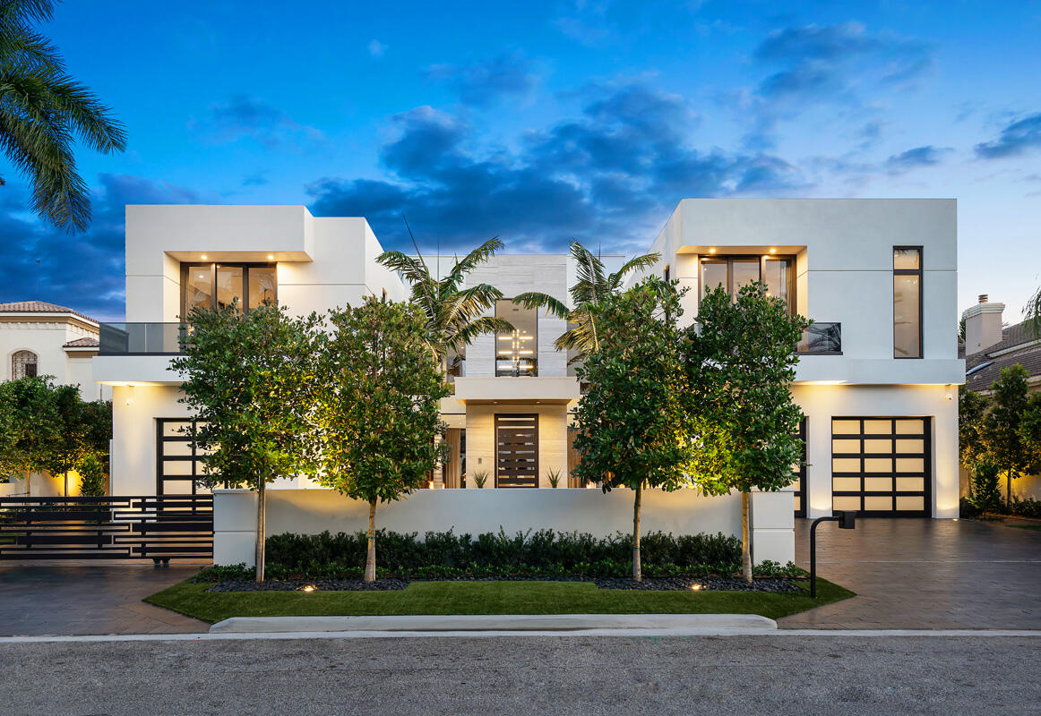 ROYAL PALM YACHT & COUNTRY CLUB - Residential