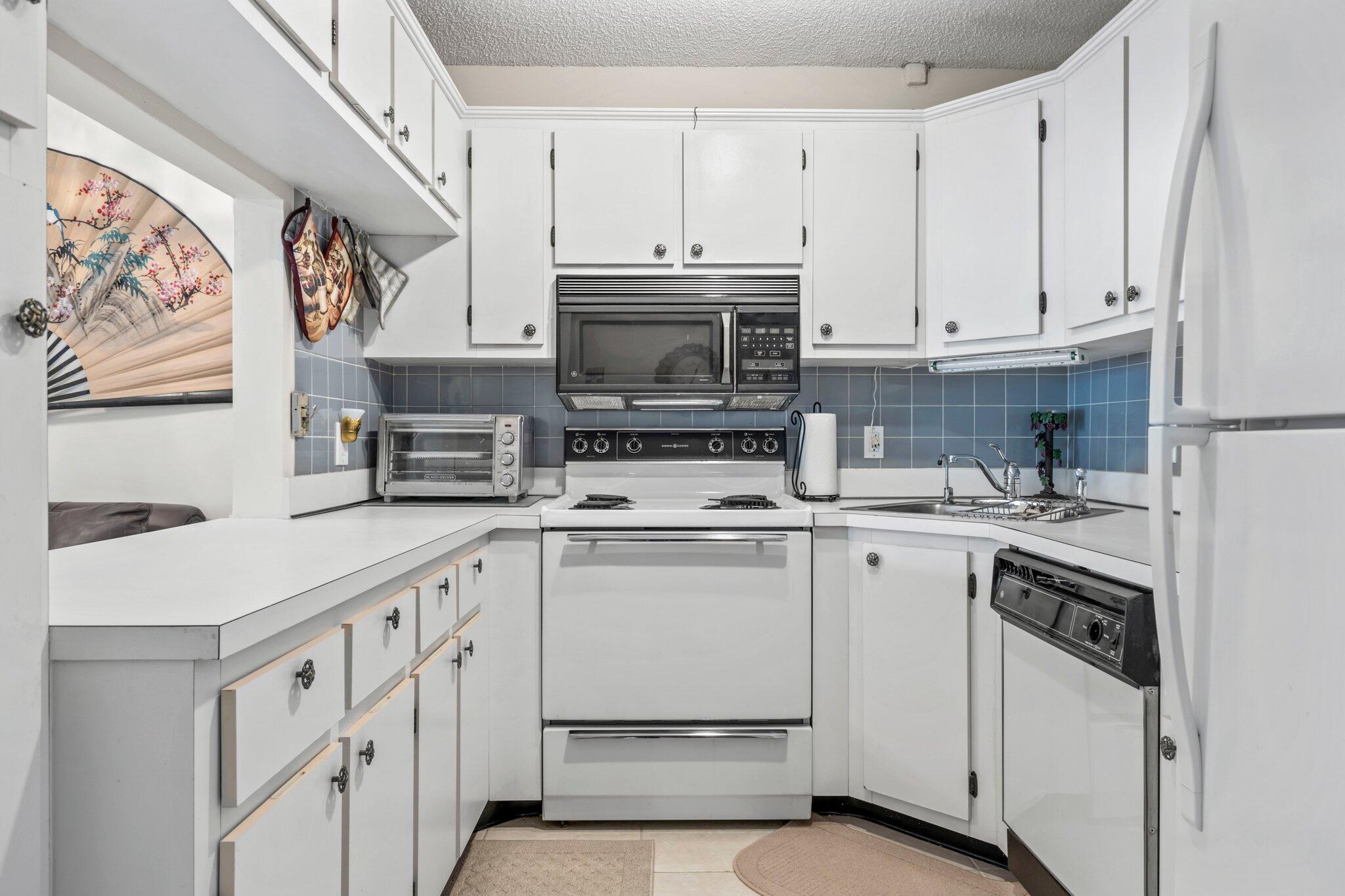 PINE RIDGE AT MARTIN DOWNS CONDO - Residential