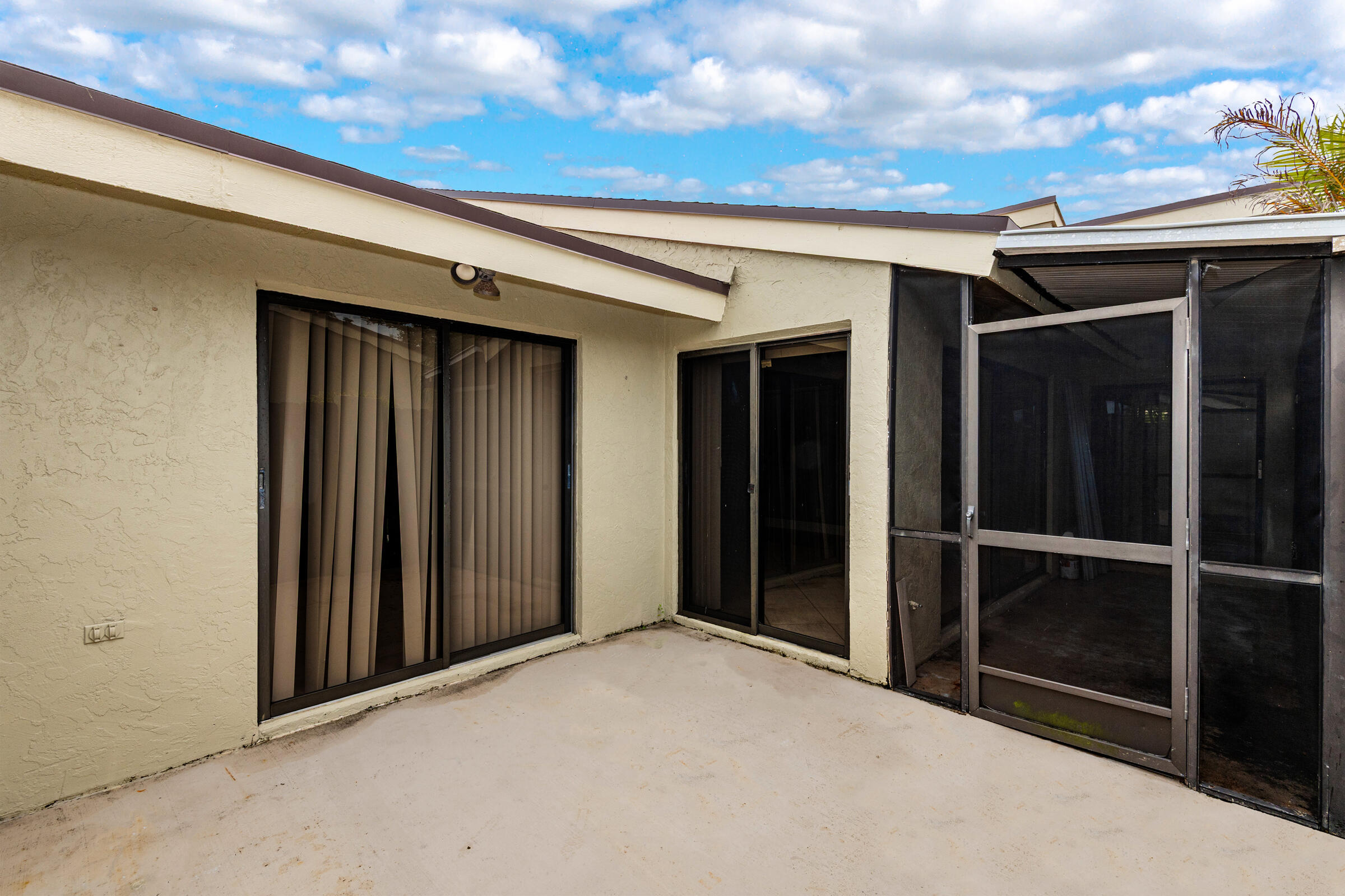 MEADOWS 300 1 - Residential