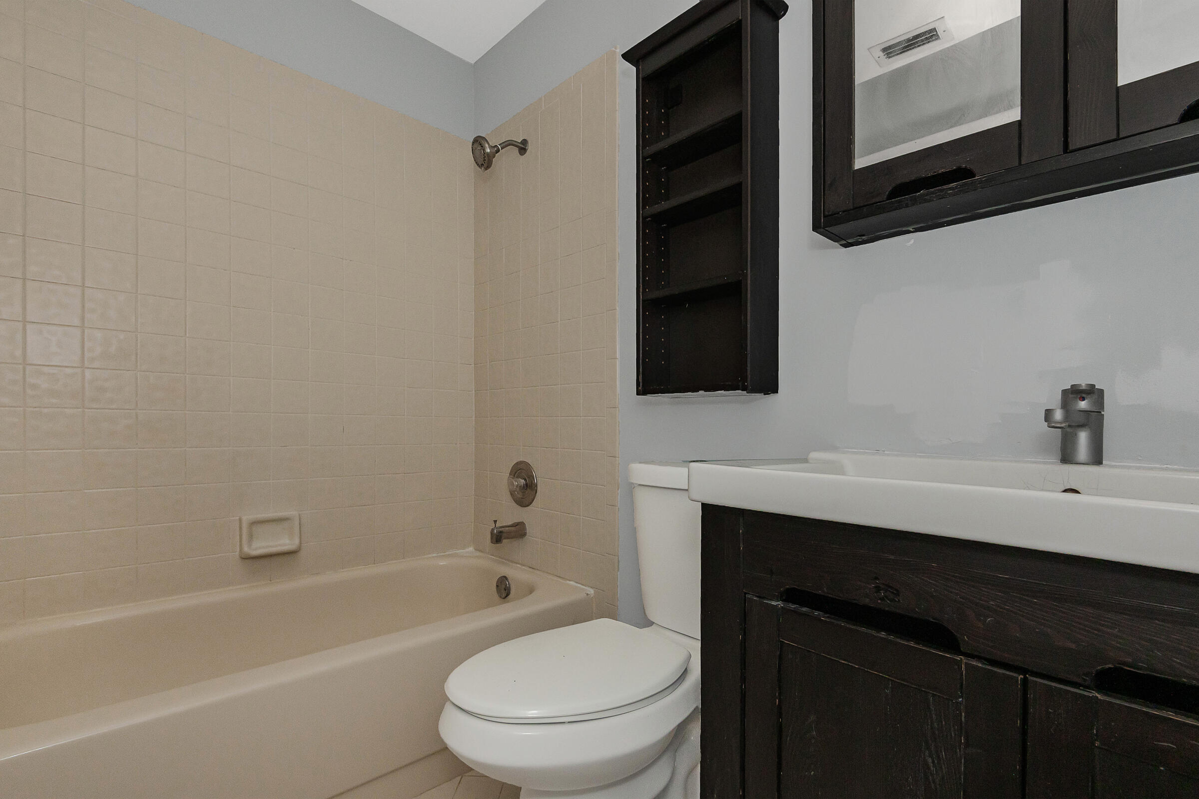 MEADOWS 300 1 - Residential