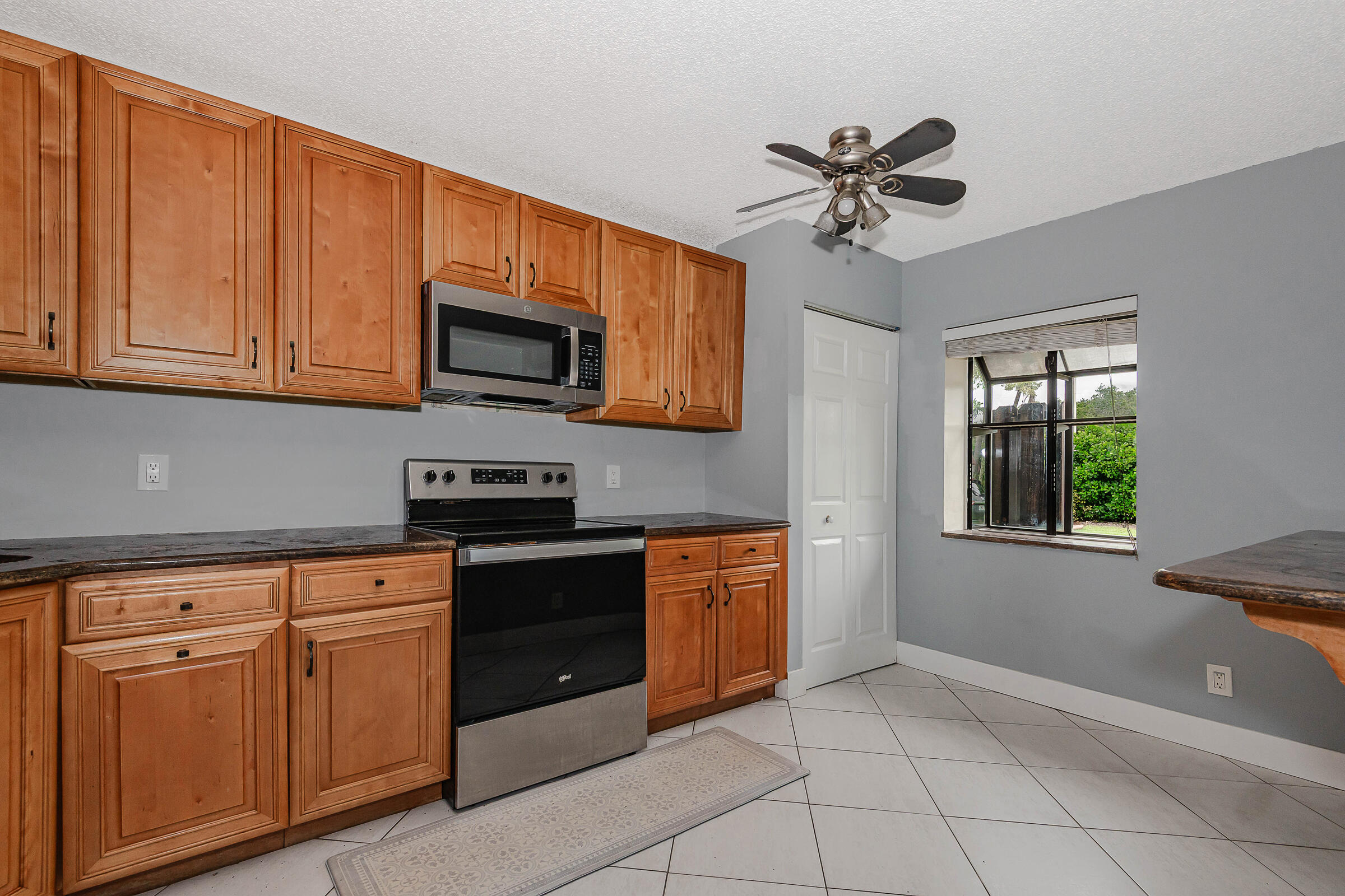 MEADOWS 300 1 - Residential
