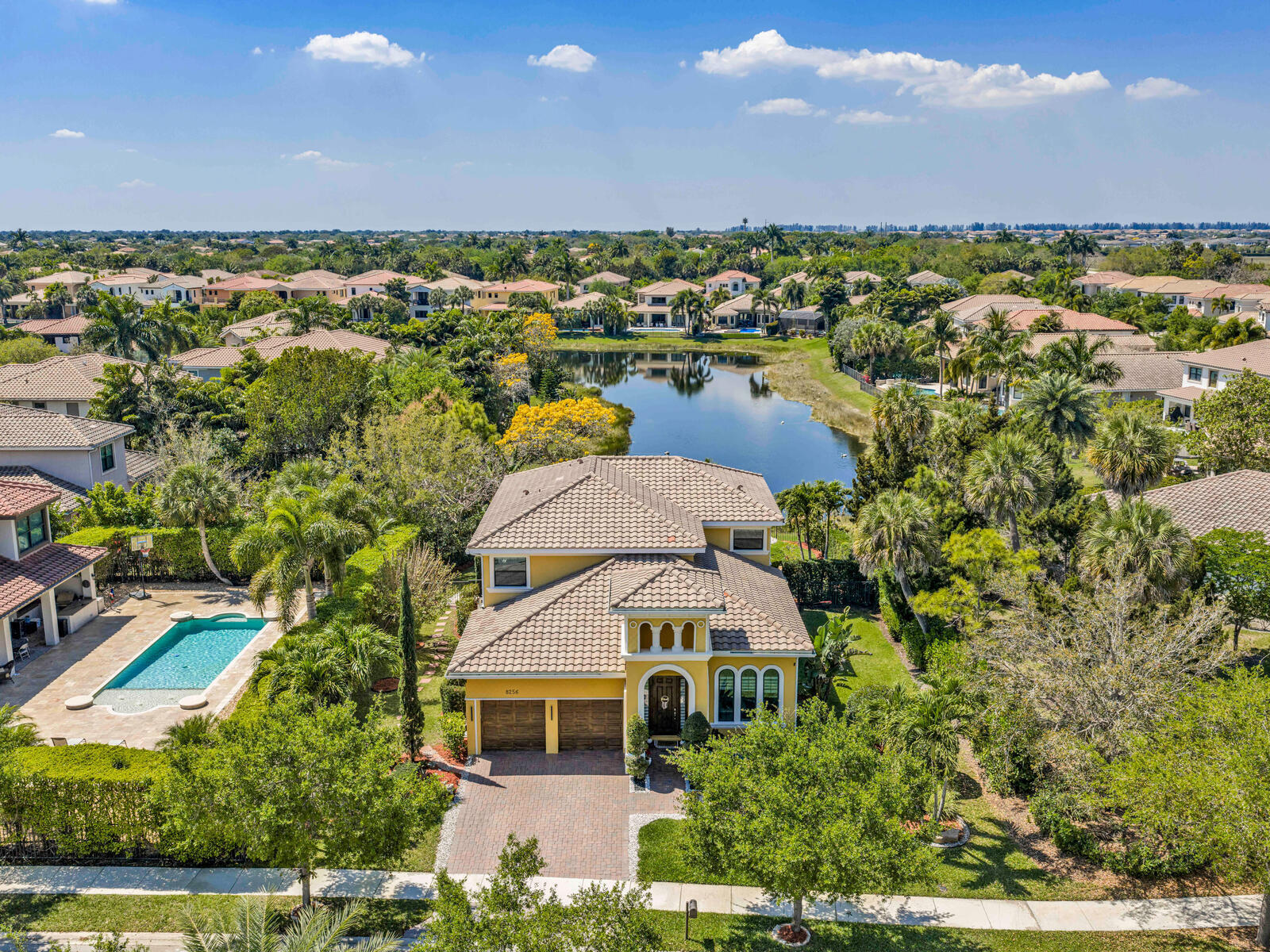 PARKLAND GOLF AND COUNTRY CLUB - Residential