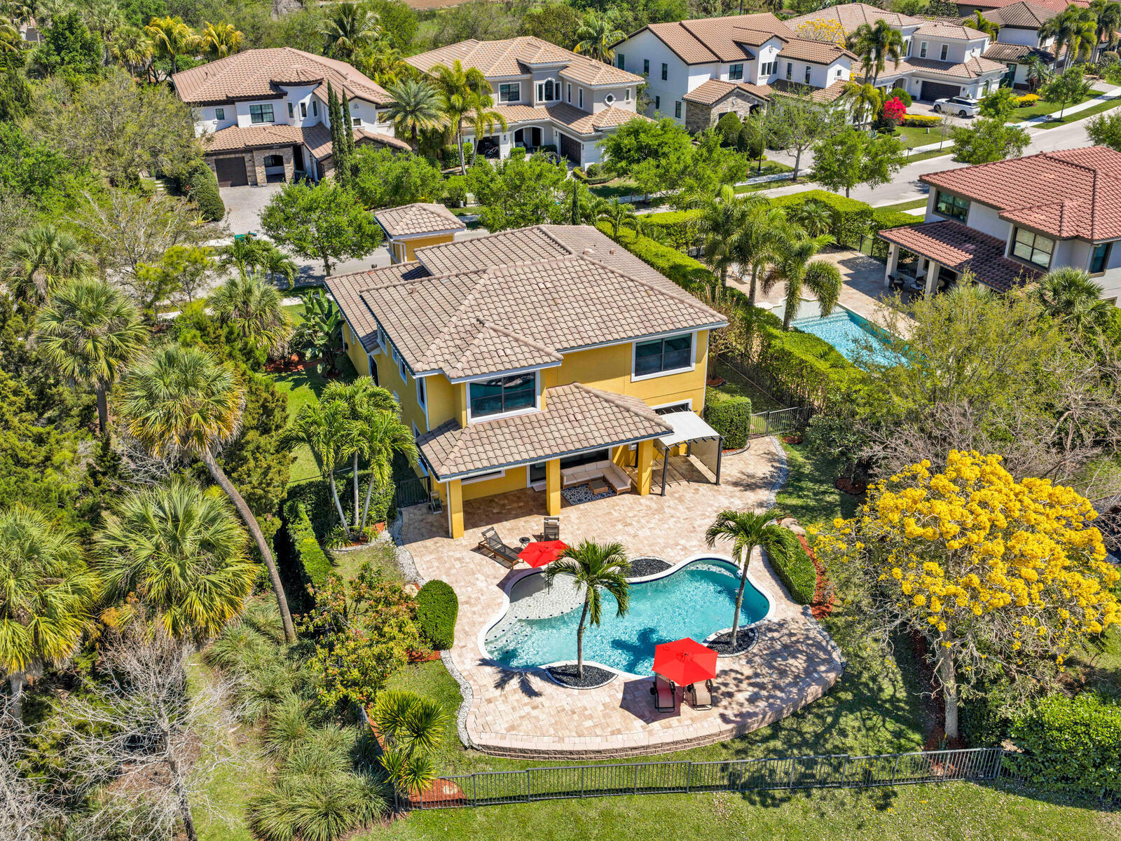 PARKLAND GOLF AND COUNTRY CLUB - Residential