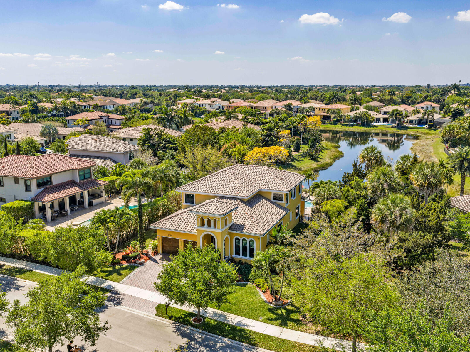 PARKLAND GOLF AND COUNTRY CLUB - Residential