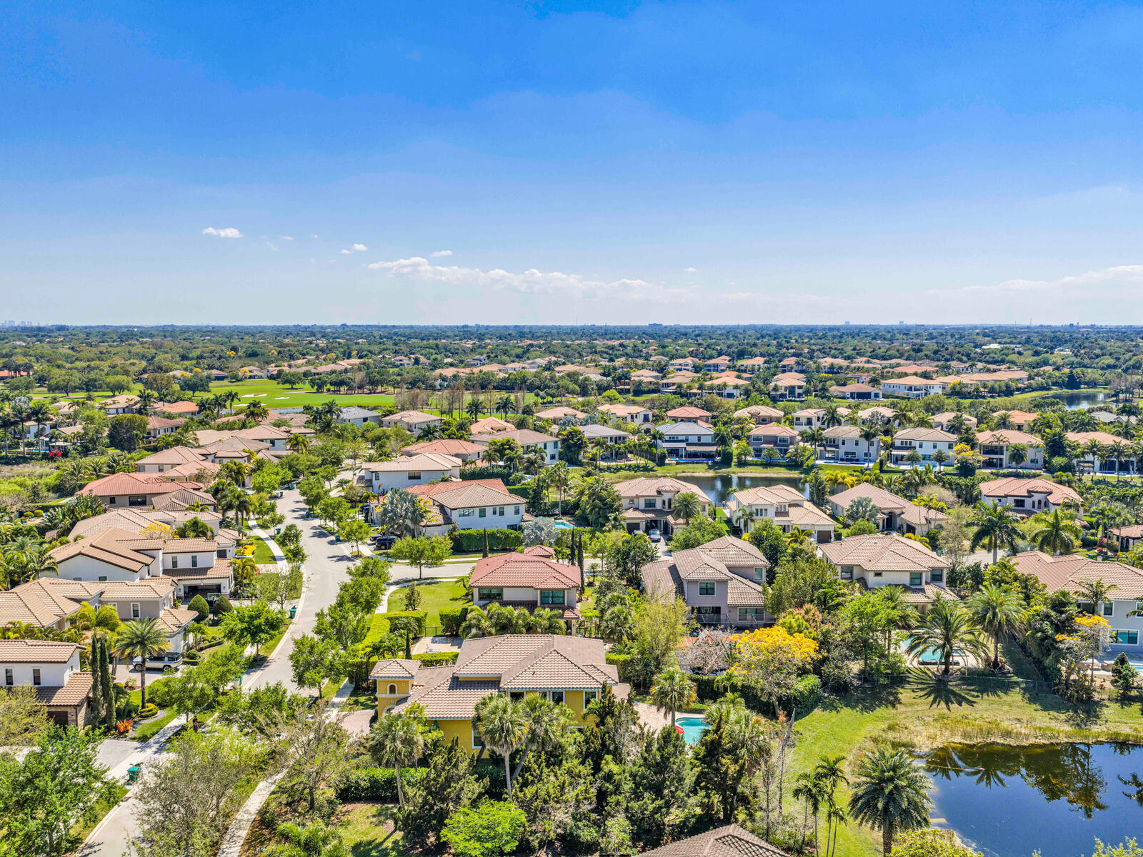 PARKLAND GOLF AND COUNTRY CLUB - Residential