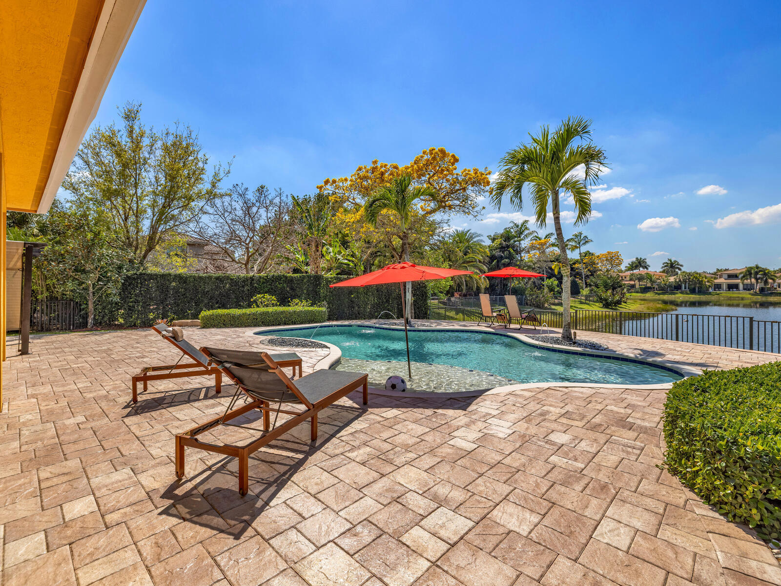 PARKLAND GOLF AND COUNTRY CLUB - Residential