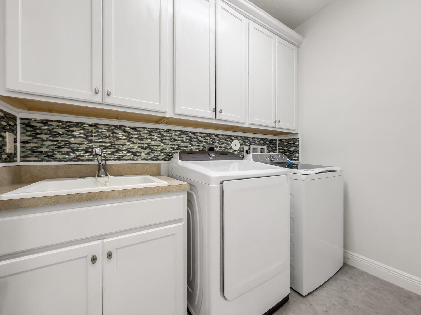 PARKLAND GOLF AND COUNTRY CLUB - Residential