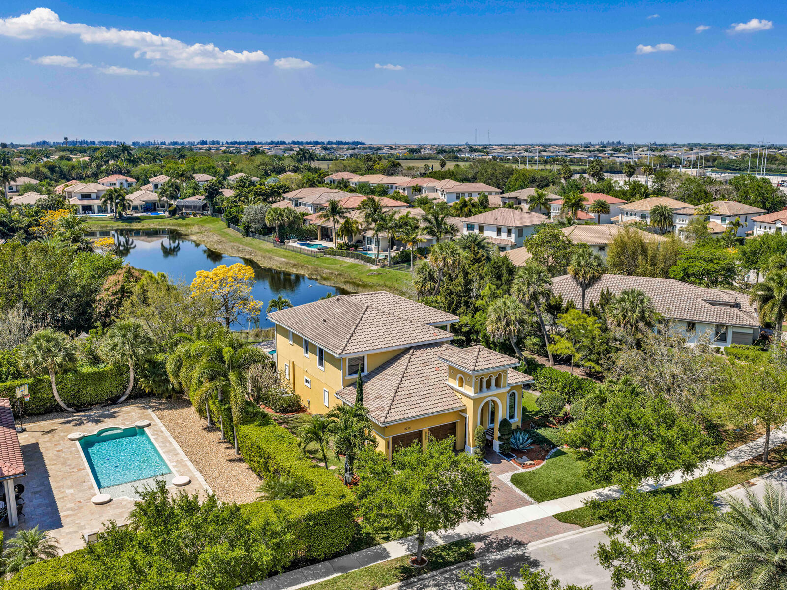 PARKLAND GOLF AND COUNTRY CLUB - Residential