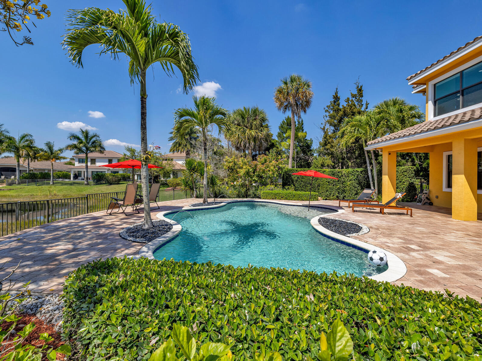 PARKLAND GOLF AND COUNTRY CLUB - Residential