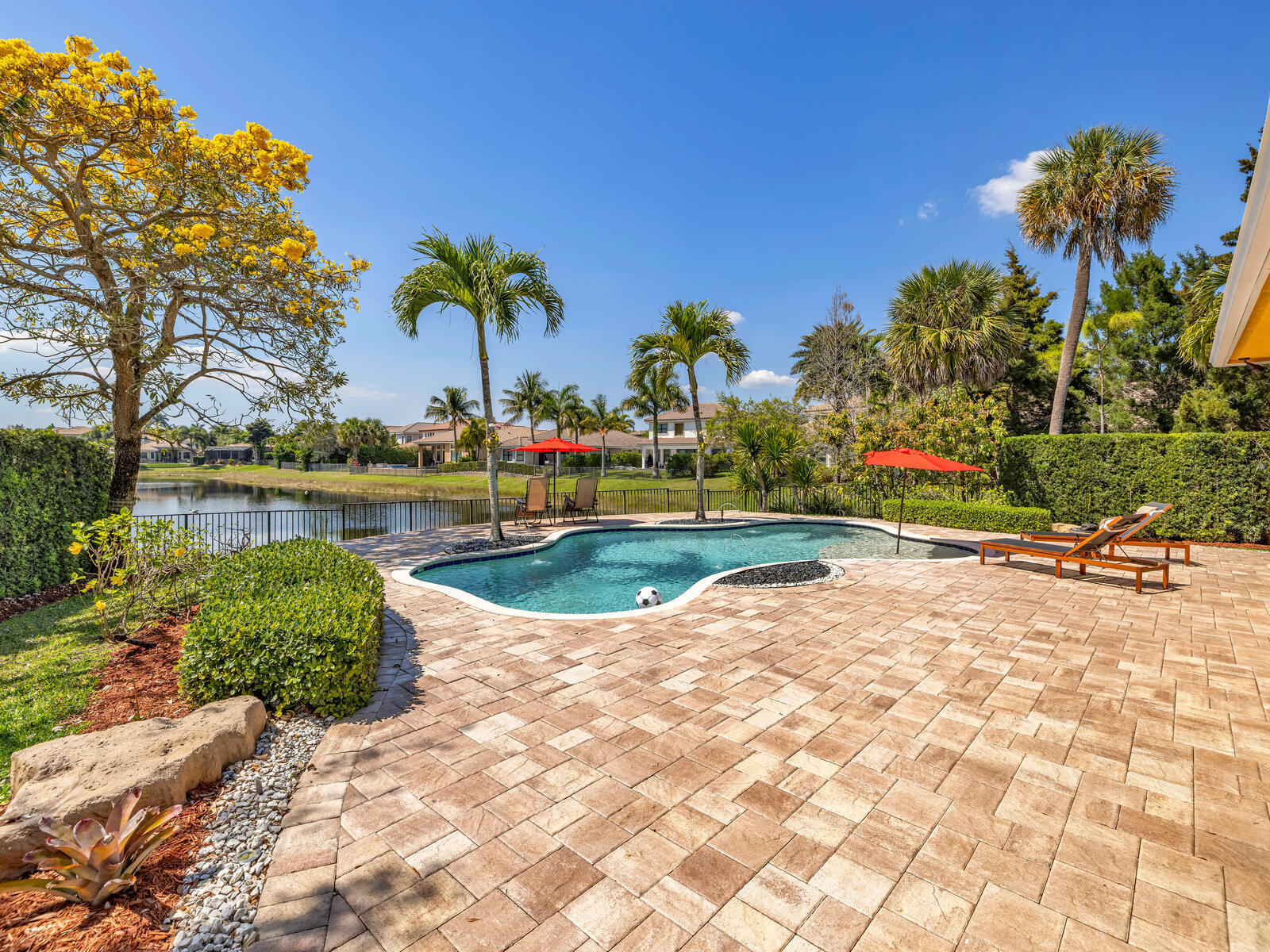 PARKLAND GOLF AND COUNTRY CLUB - Residential