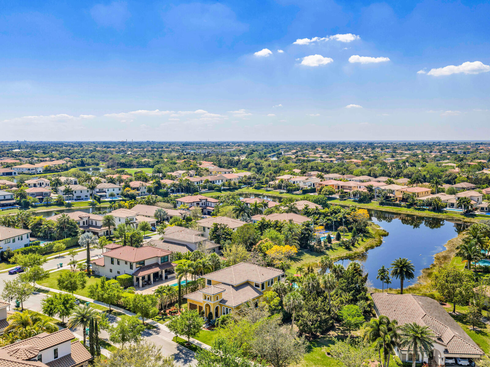 PARKLAND GOLF AND COUNTRY CLUB - Residential