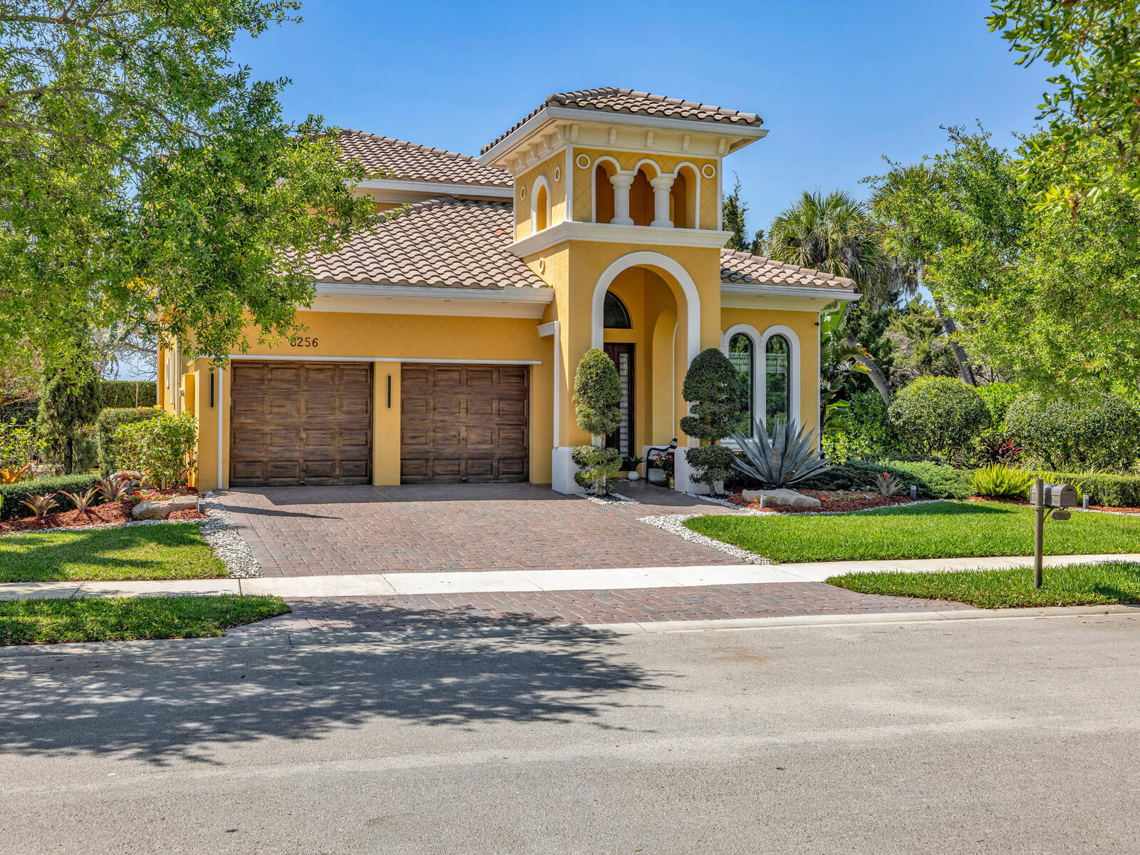PARKLAND GOLF AND COUNTRY CLUB - Residential