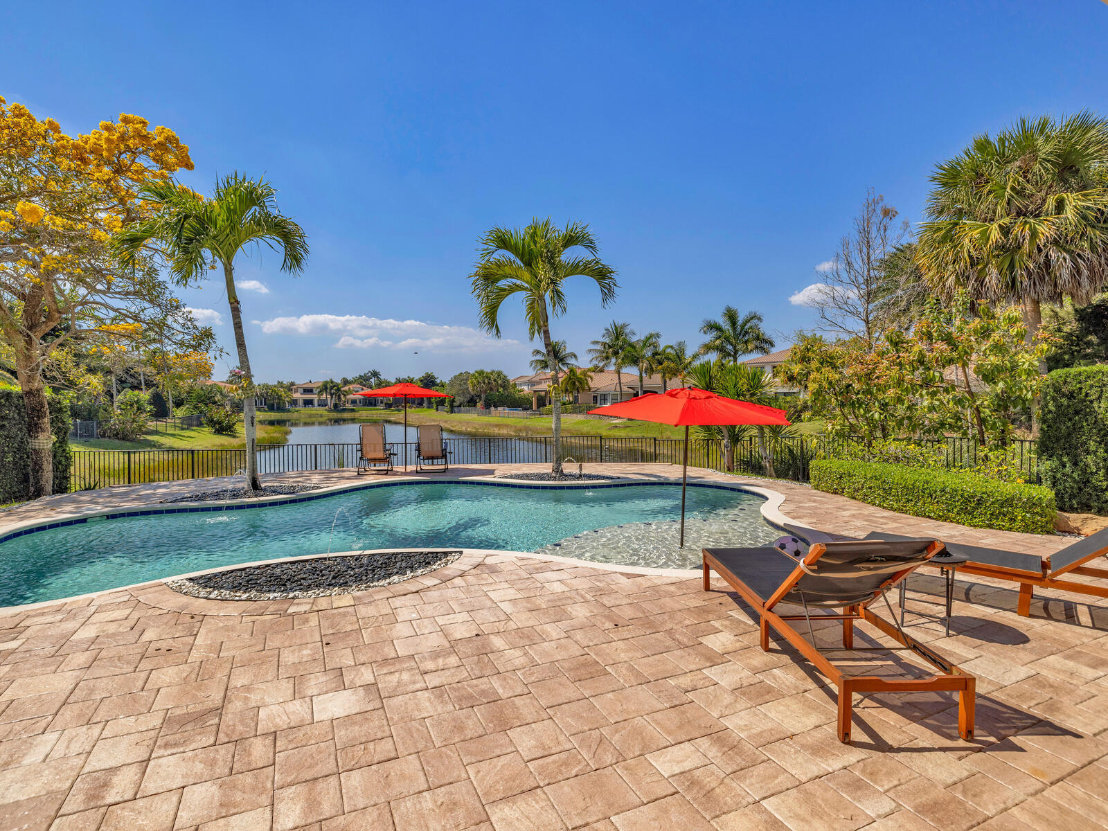 PARKLAND GOLF AND COUNTRY CLUB - Residential