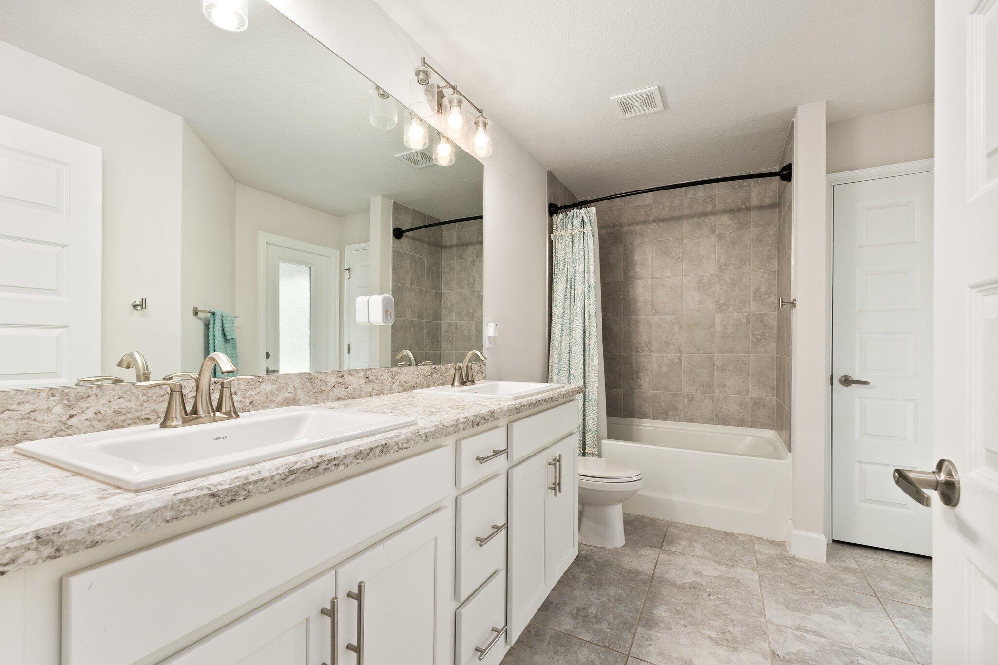 WATERSTONE PHASE THREE - Residential