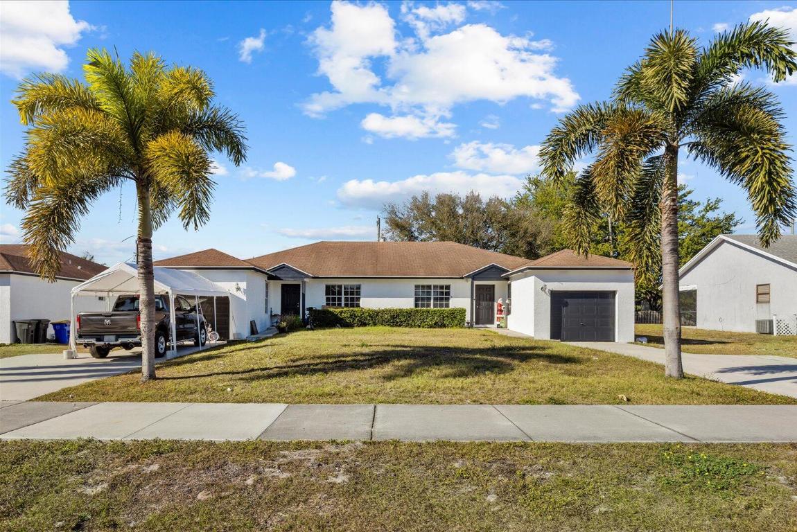 Excellent Opportunity! CBS Full Duplex Built 2007- 3 Bedrooms, 2 Bathrooms + 1 Car Garage EACH side!! Great Location, Huge Lot plus an Extra Long Driveway, Month to Month Tenants, Washer/Dryer hookup on side, City Water, City Sewer & All with NO HOA+ Strong Rental Demand!!! * Showing happen after we have an executed/ bilateral contract with 7 day inspection* Please do not walk the property & please do not disturb the tenants.