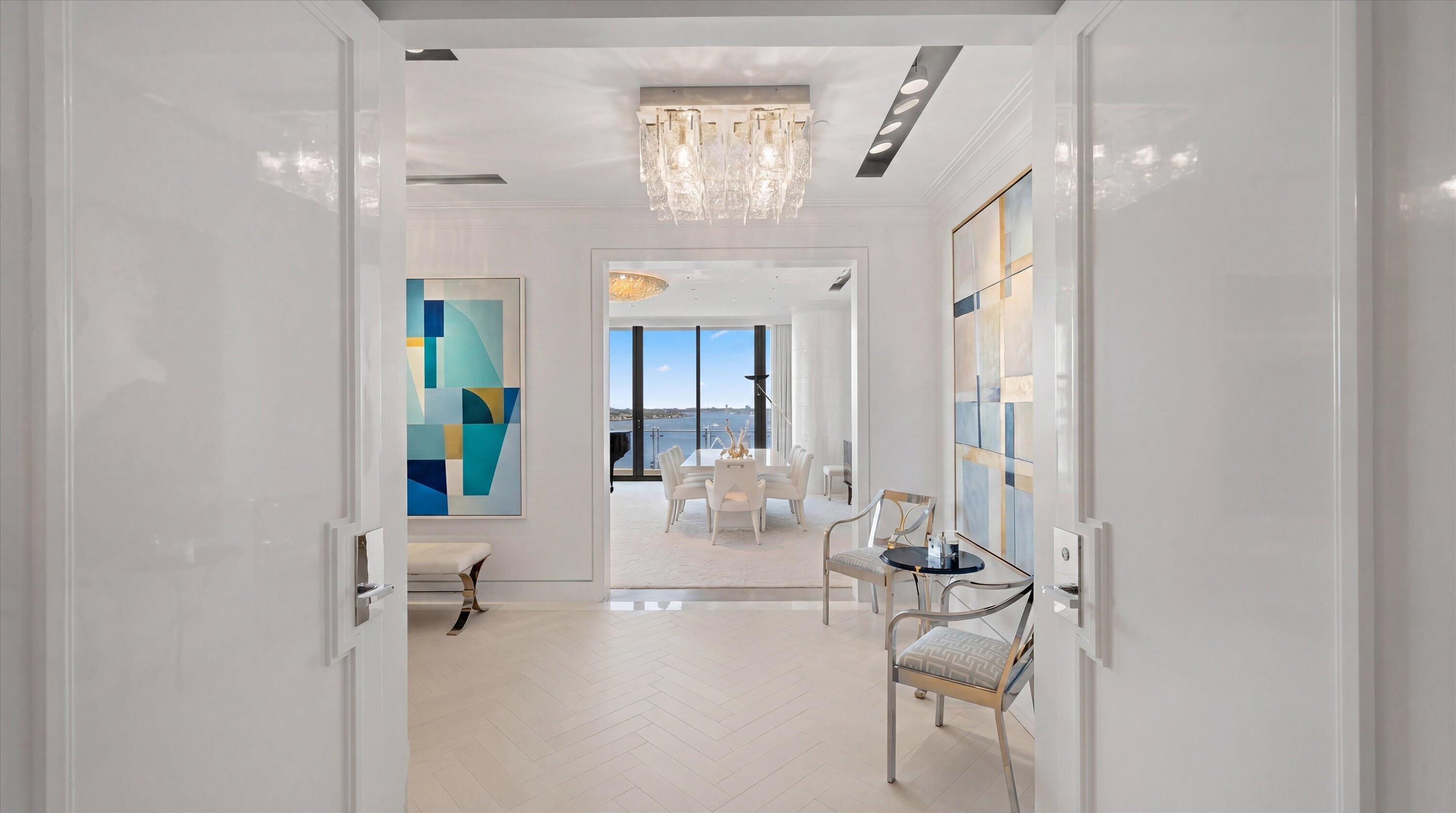 BRISTOL CONDO - Residential