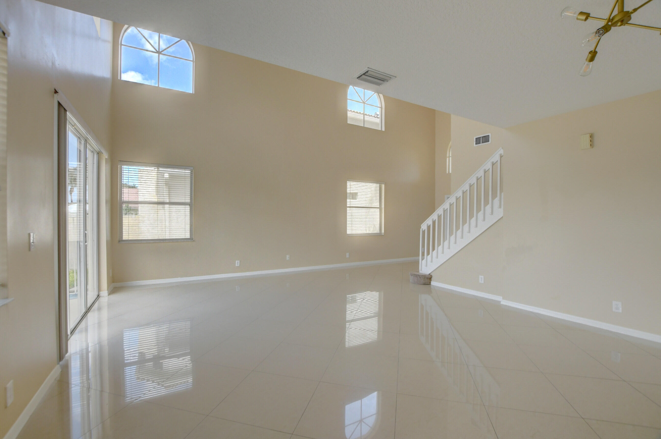 HARBOUR SPRINGS AT MISSION BAY - Residential Lease