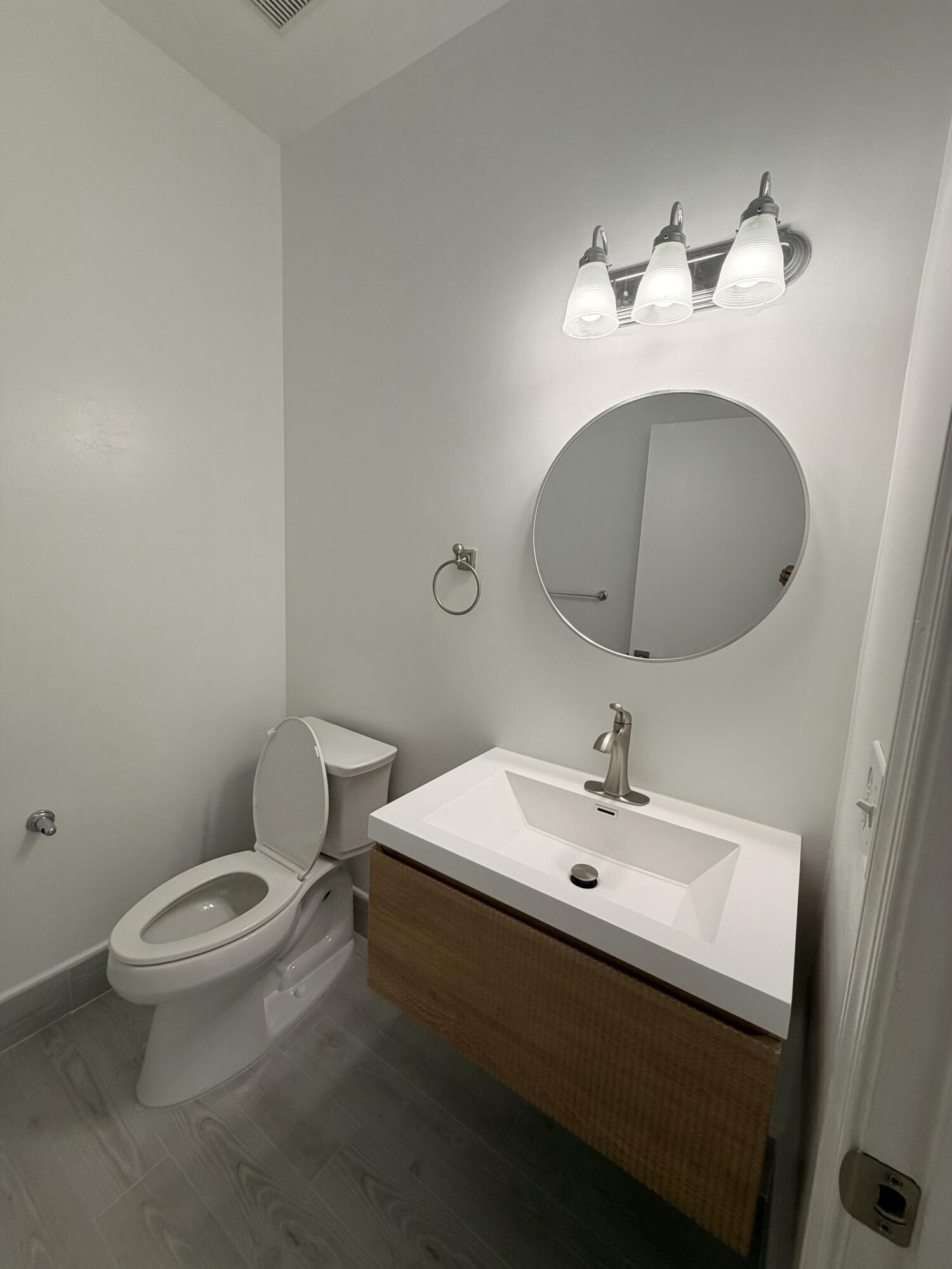 HARBOUR SPRINGS AT MISSION BAY - Residential Lease