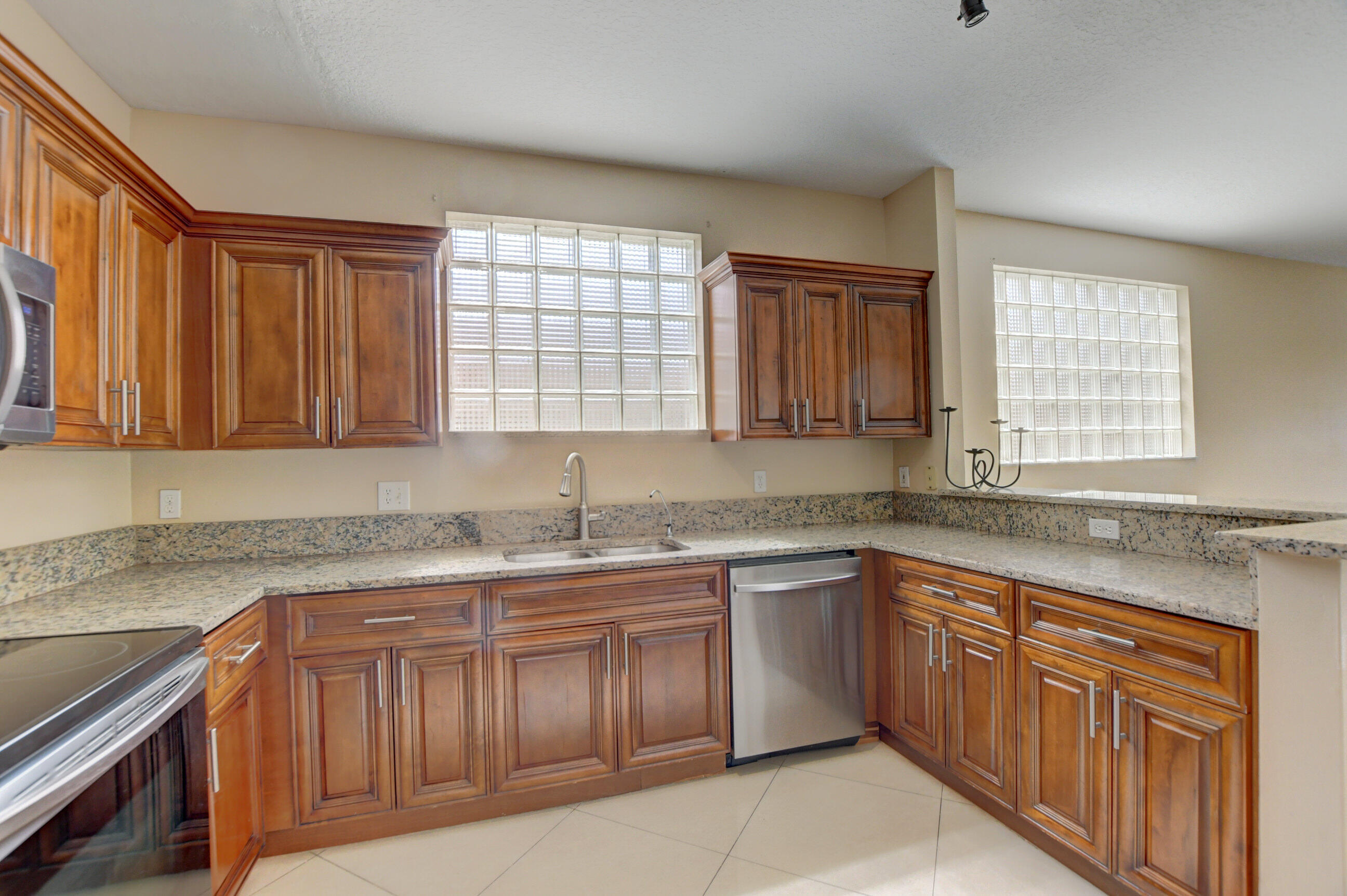 HARBOUR SPRINGS AT MISSION BAY - Residential Lease