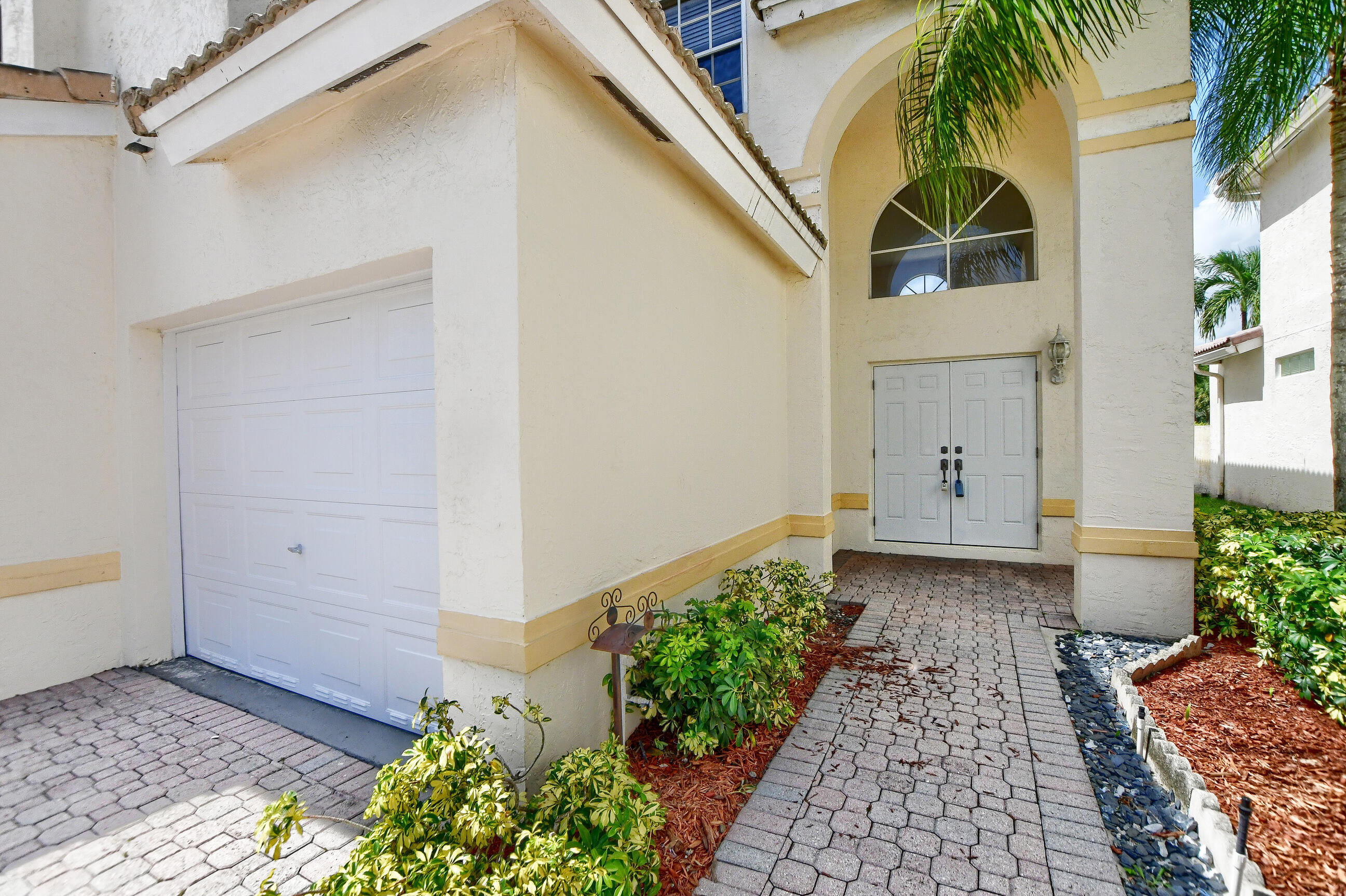 HARBOUR SPRINGS AT MISSION BAY - Residential Lease