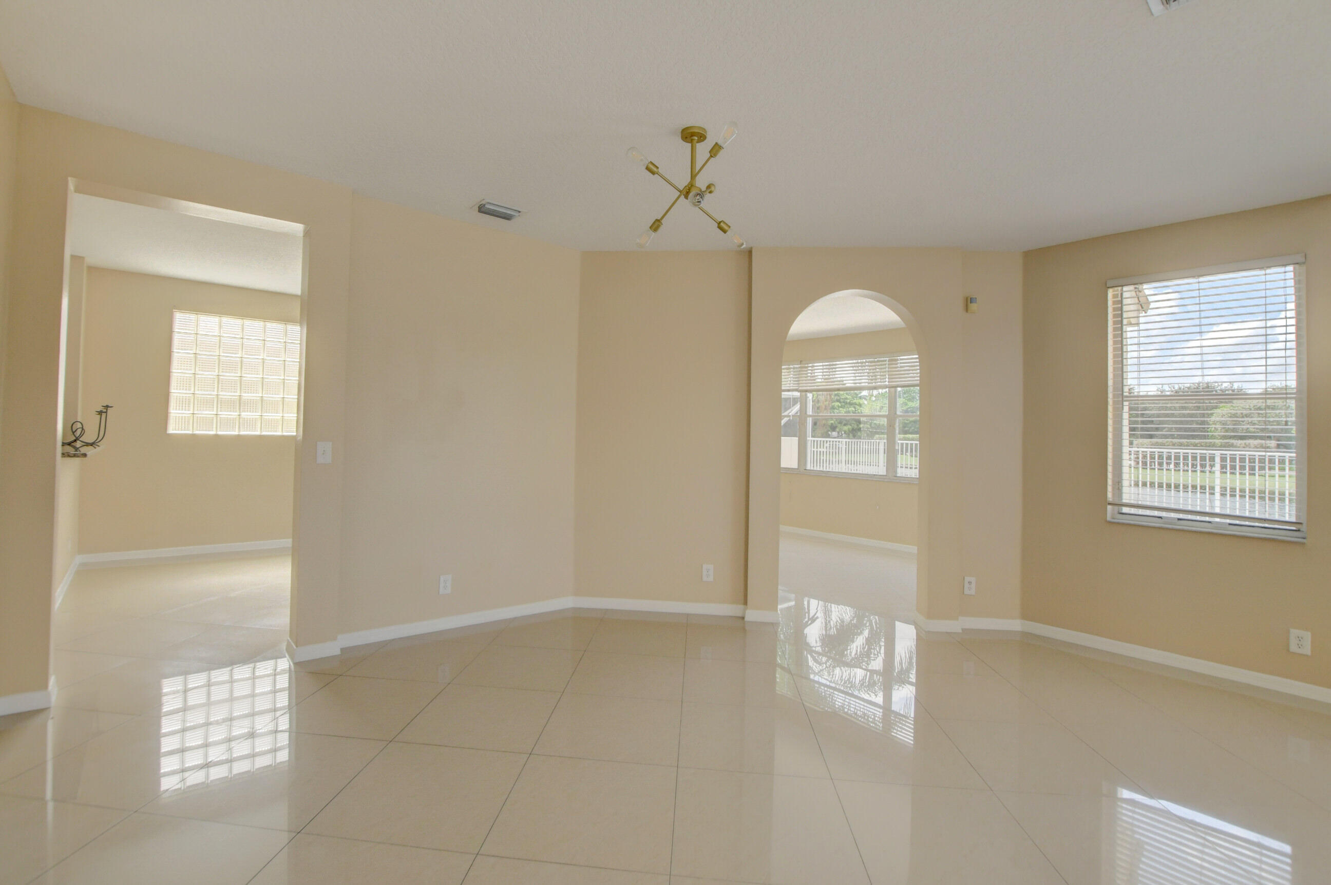 HARBOUR SPRINGS AT MISSION BAY - Residential Lease