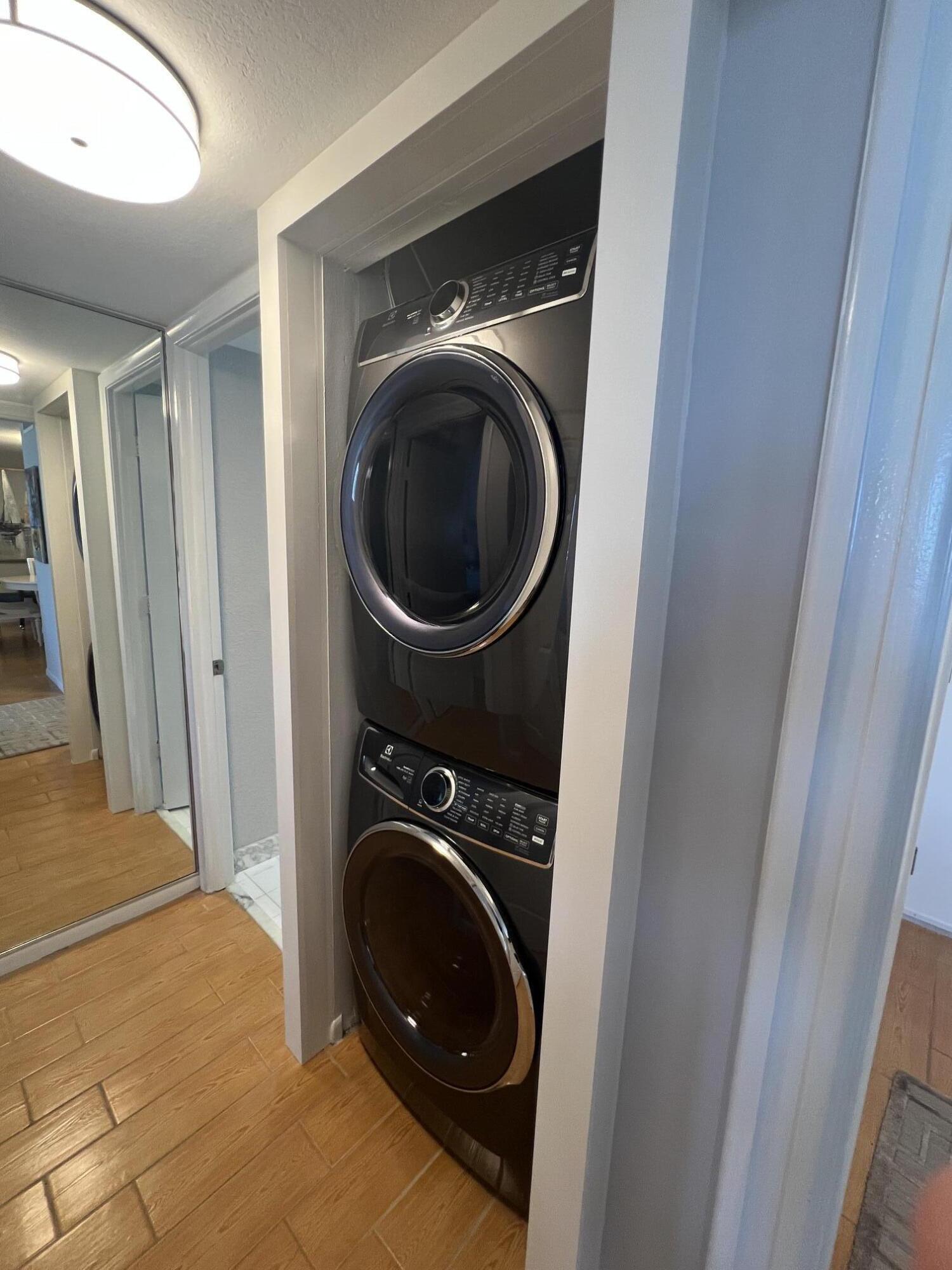 OCEANTREE CONDO - Residential