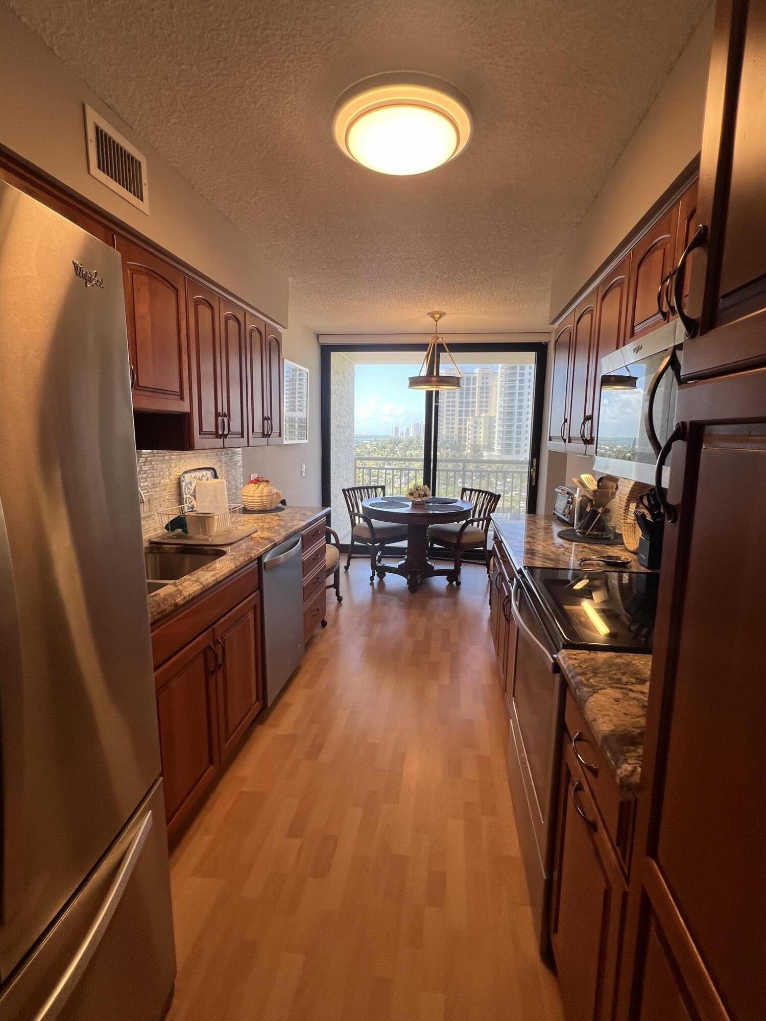 OCEANTREE CONDO - Residential